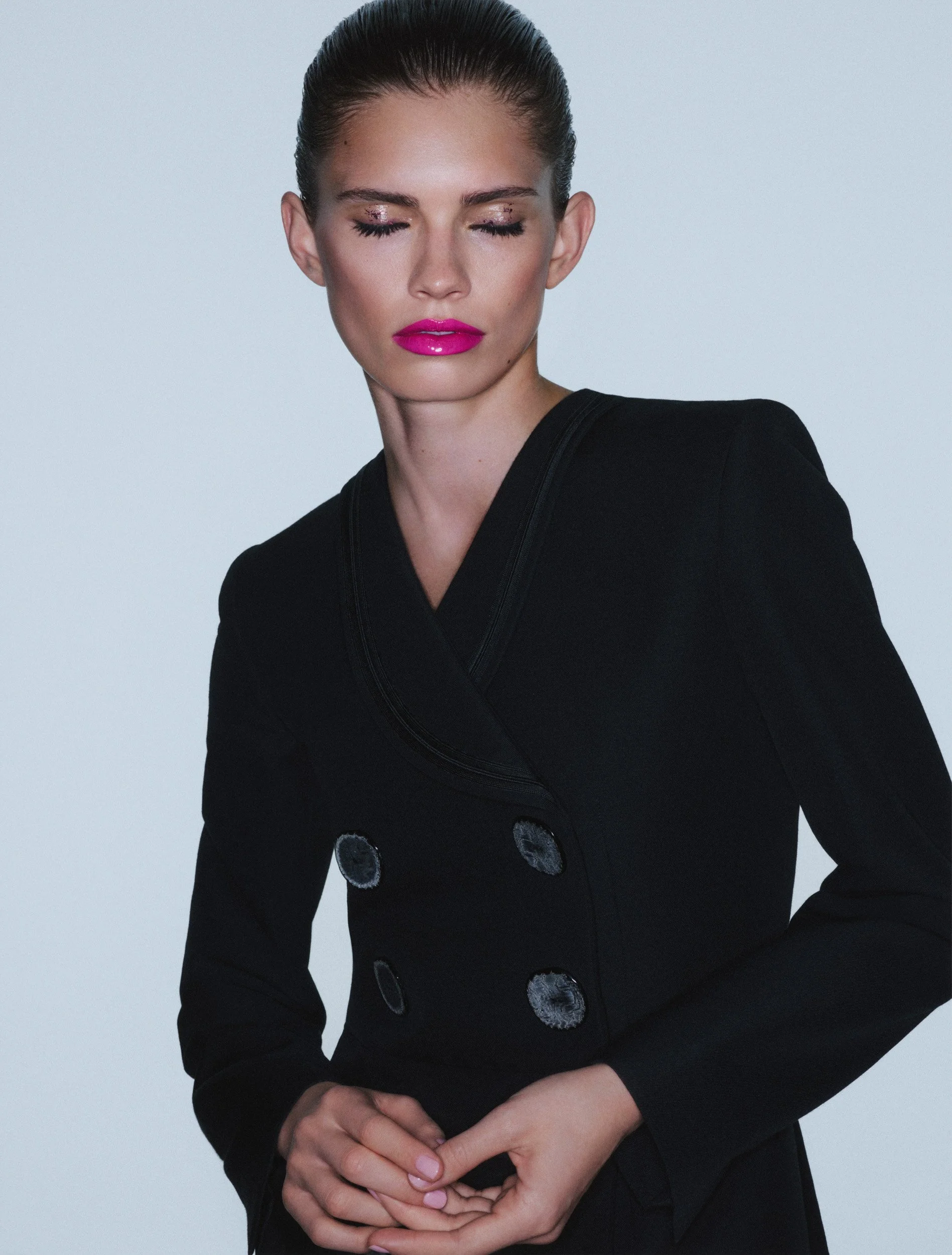 VOGUE_GREECE_SEPT26_JASON_KIM_004.jpg