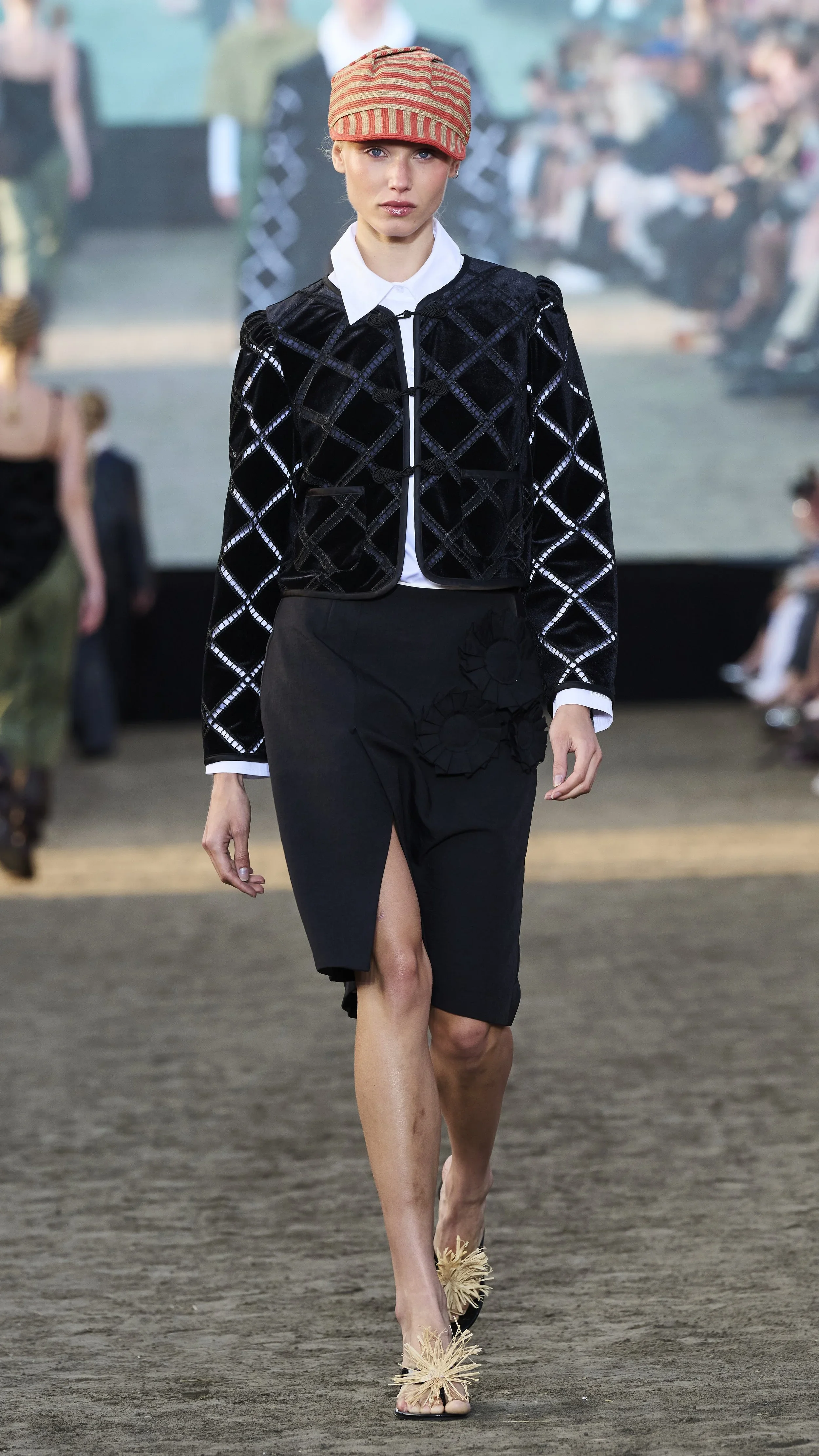 Look+6+of+32+Baum+und+Pferdgarten+SS26.webp
