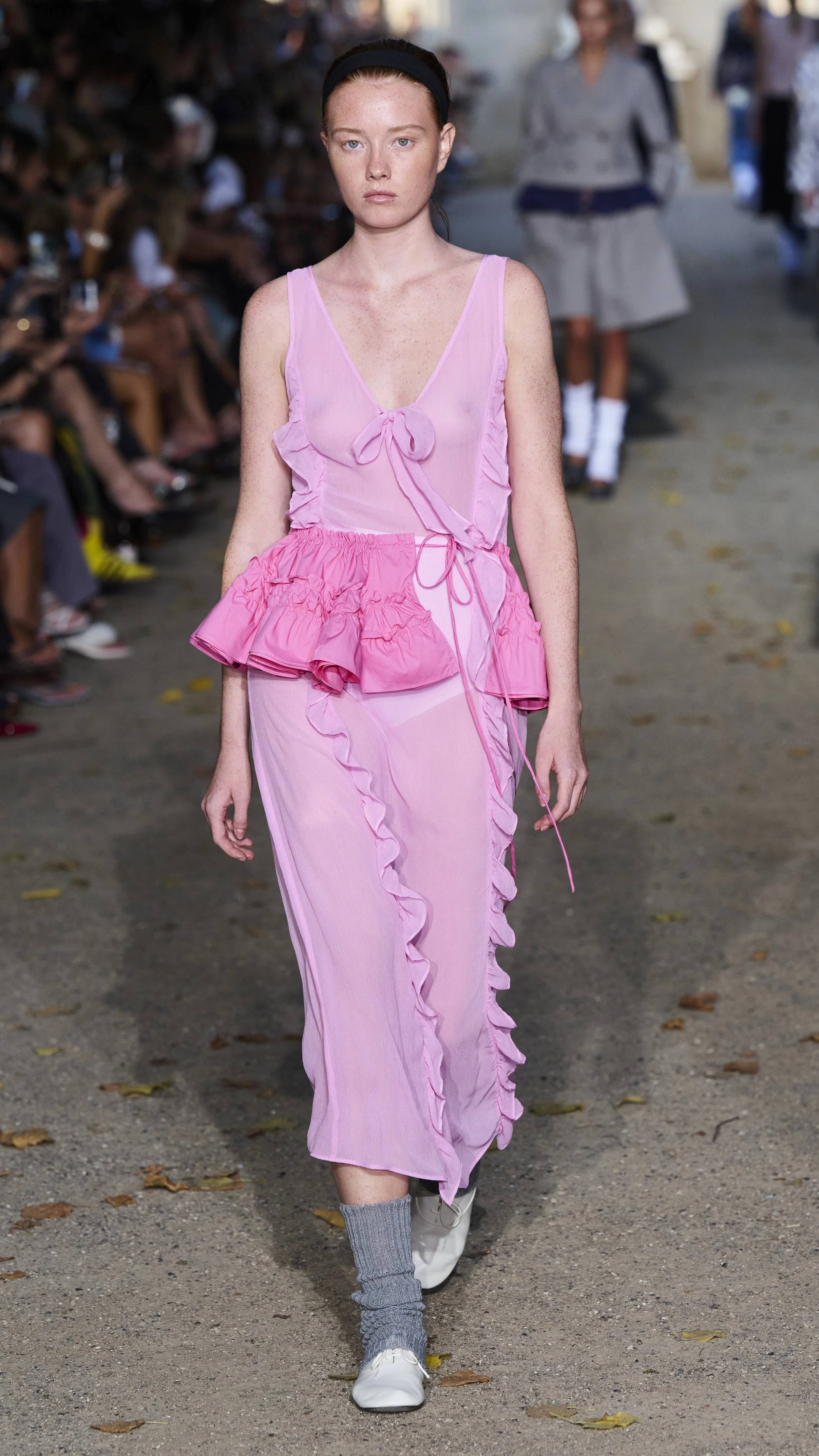 Look 26 of 30 Baum und Pferdgarten SS27.jpg