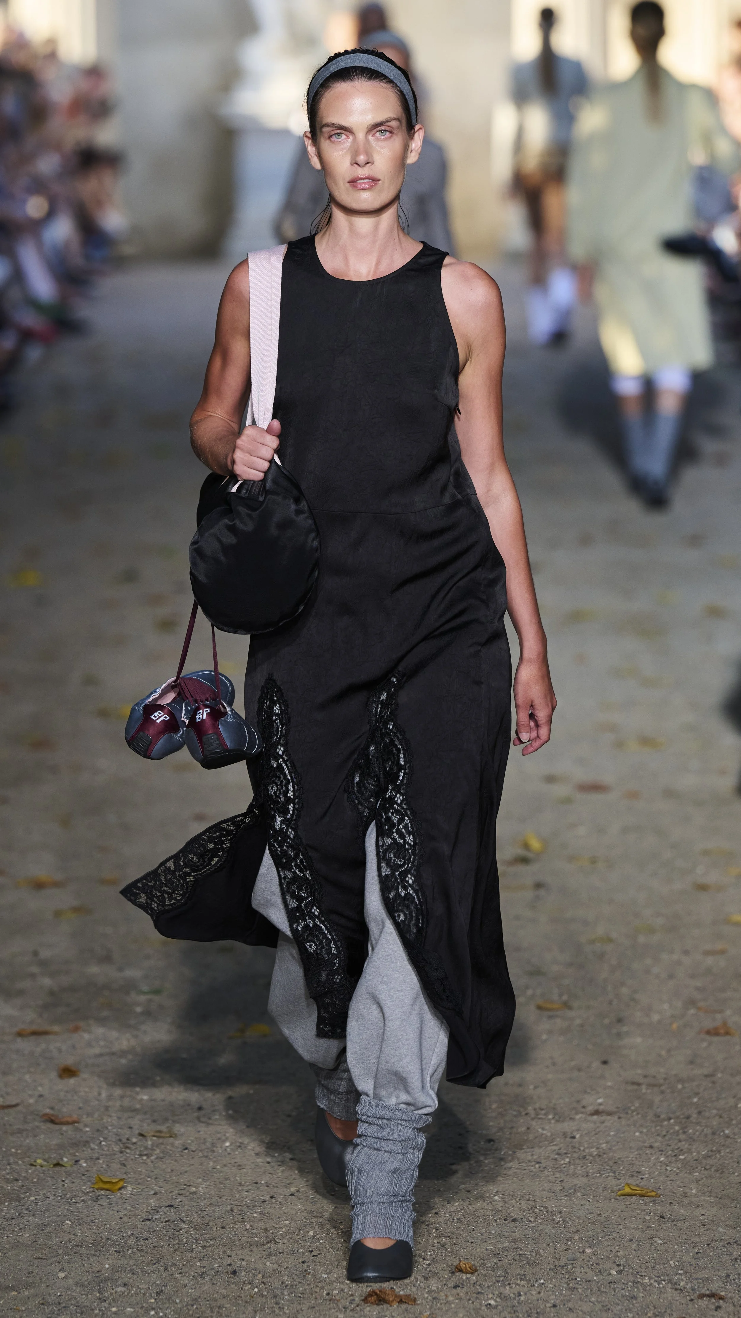 Look 14 of 30 Baum und Pferdgarten SS27.jpg