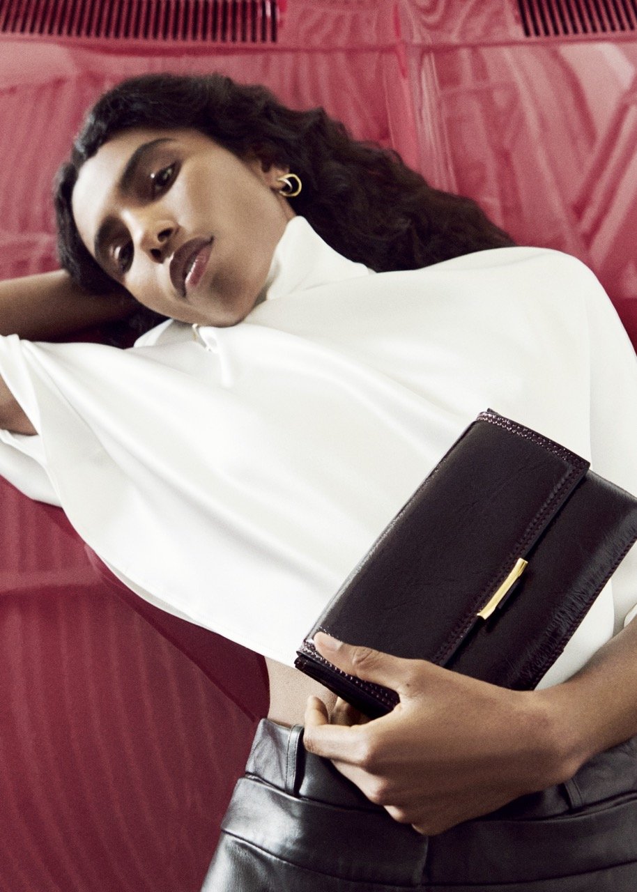 WANDLER_FALL26CAPSULE_EDITORIAL_IDA_TRIO_BAG_BORDEAUX_GLAZE Large.jpeg