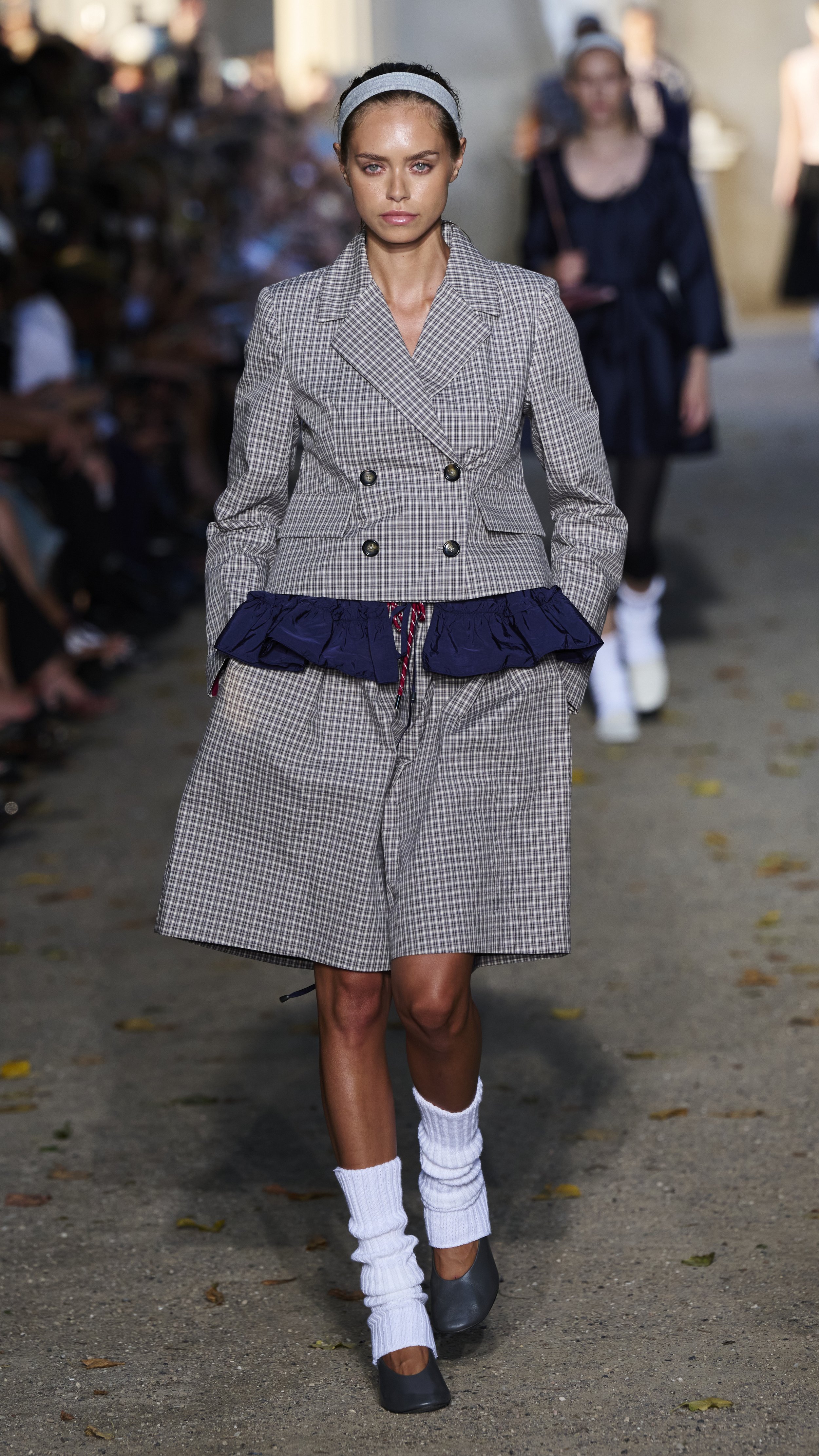 Look 27 of 30 Baum und Pferdgarten SS27.jpg