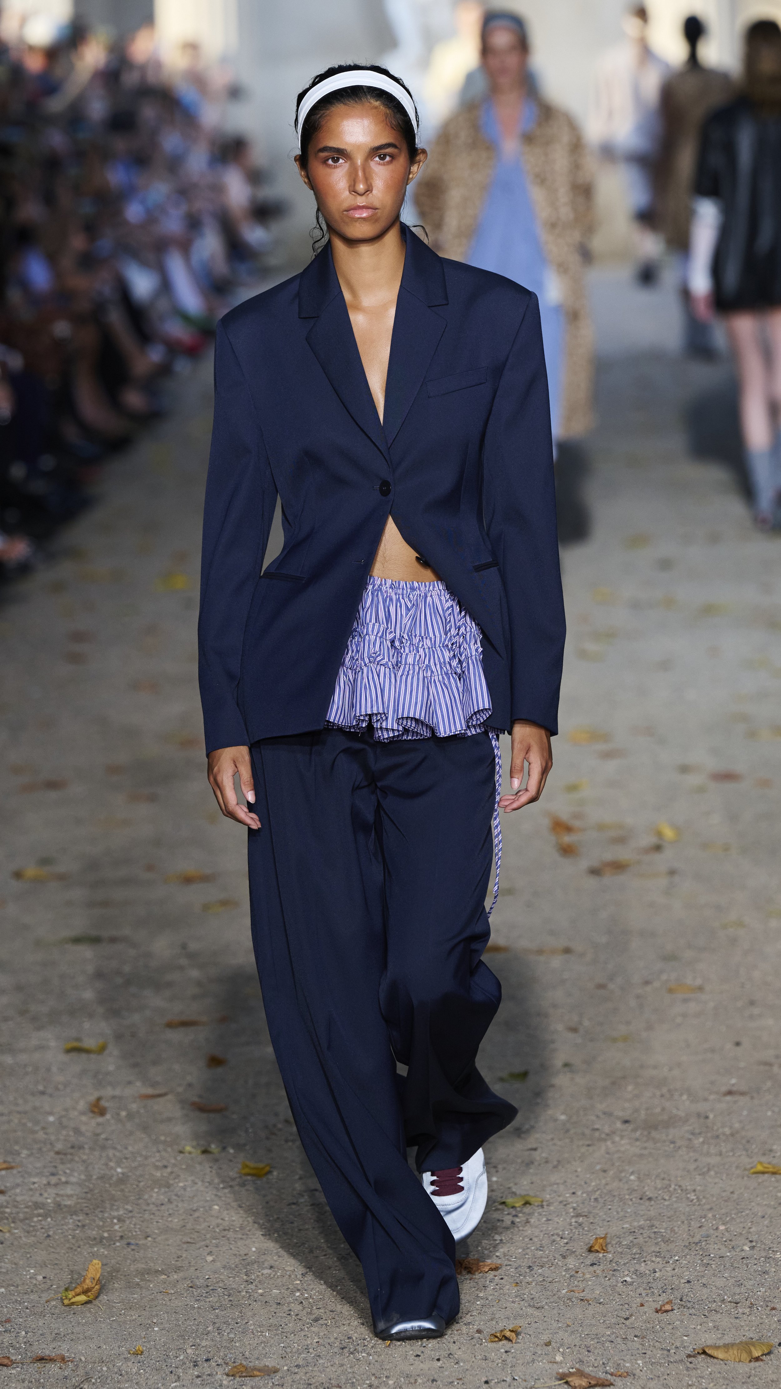 Look 8 of 30 Baum und Pferdgarten SS27.jpg