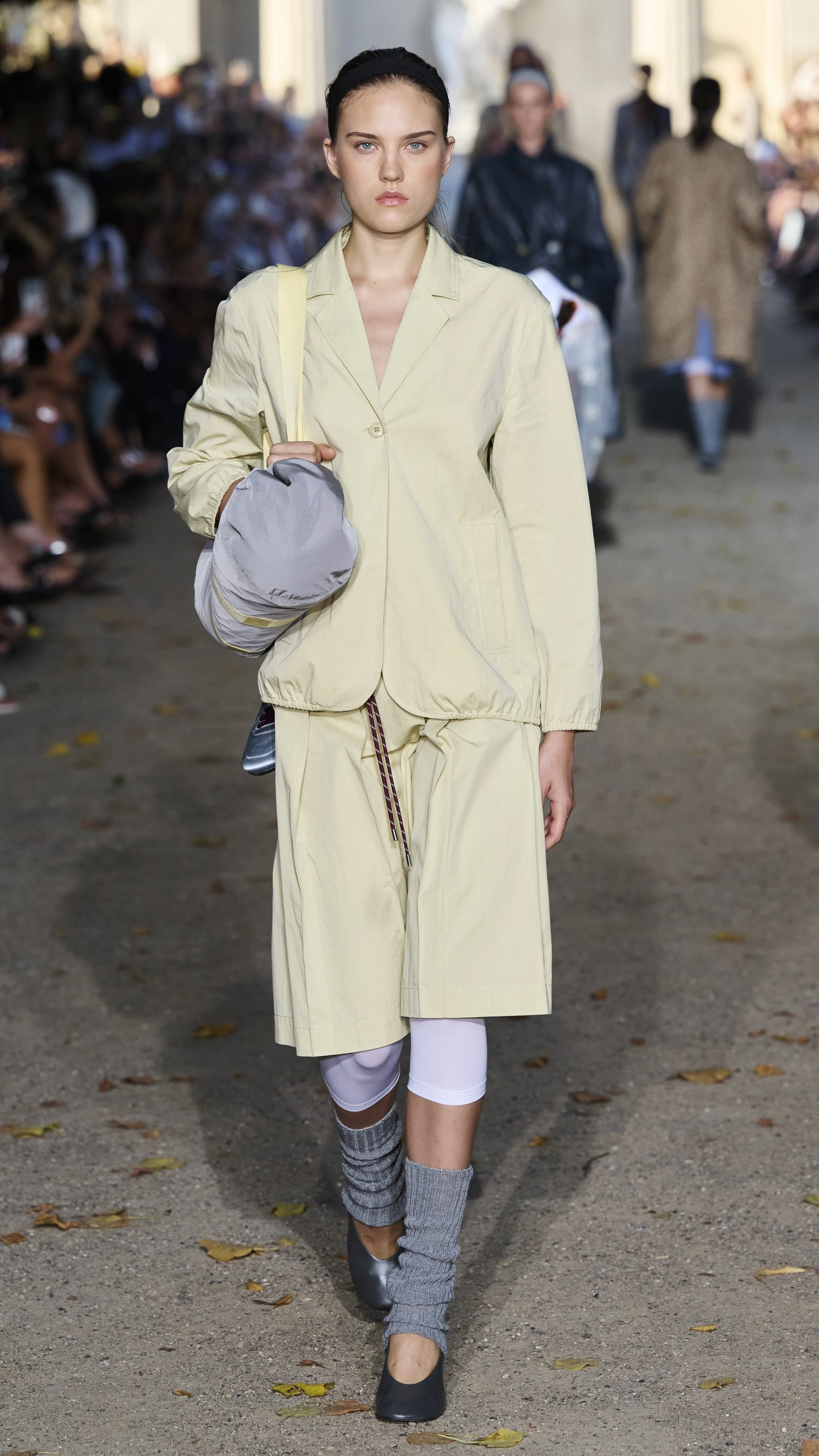 Look 11 of 30 Baum und Pferdgarten SS27.jpg