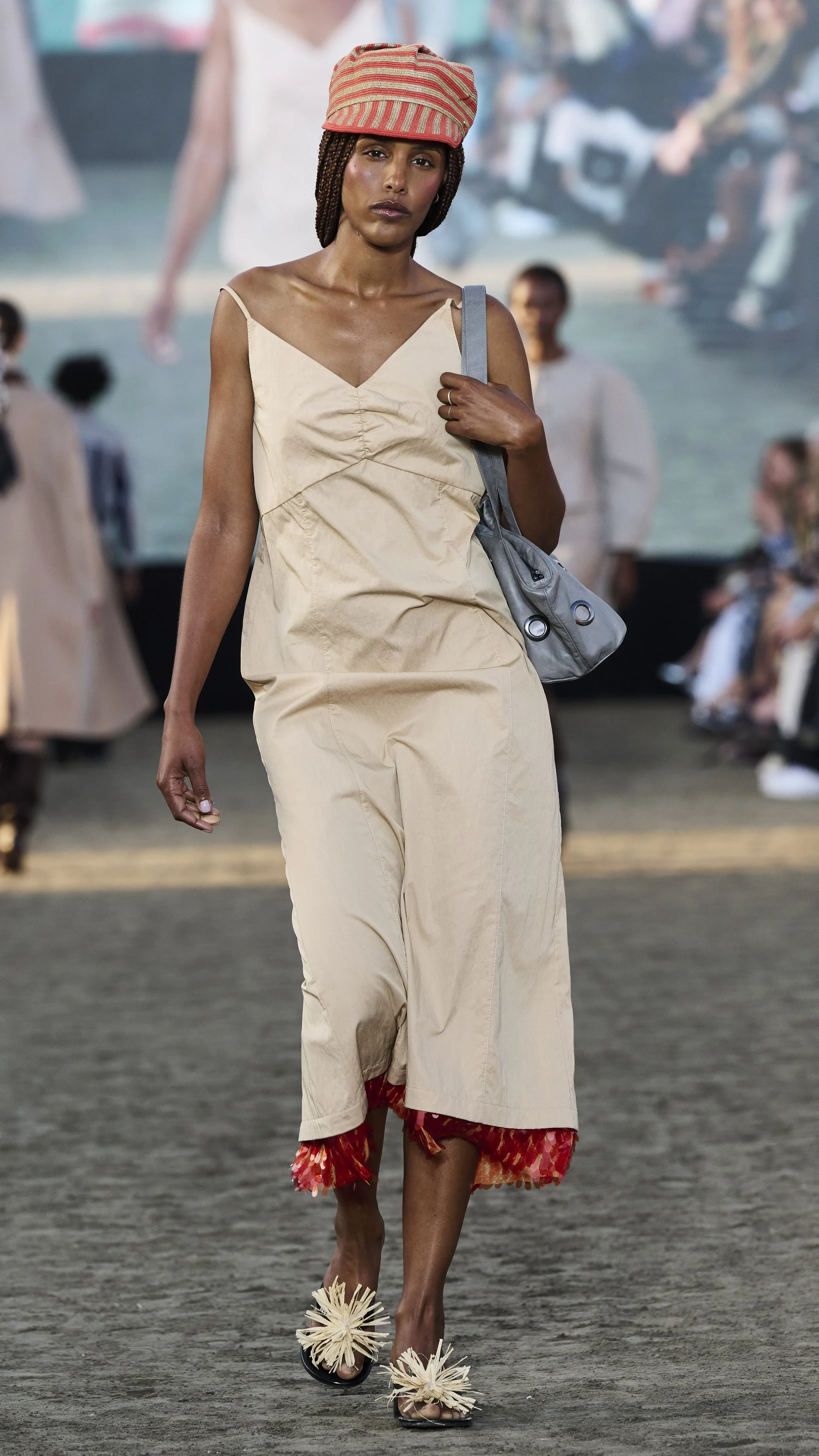Look+28+of+32+Baum+und+Pferdgarten+SS26.webp
