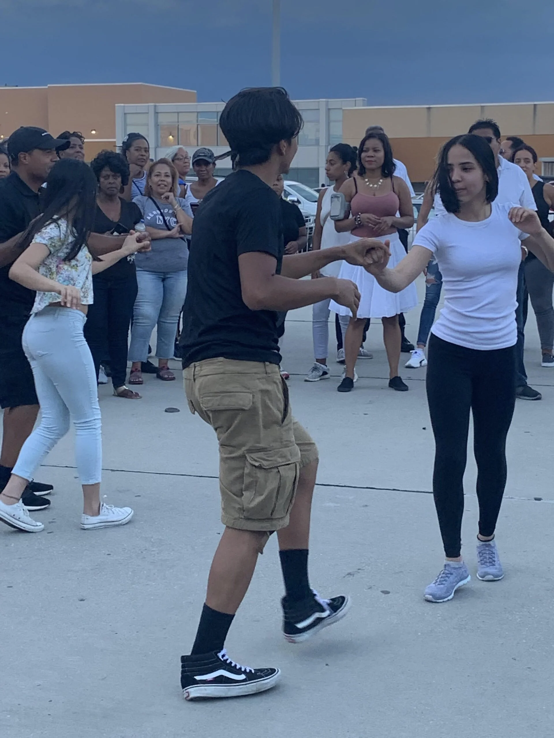 Salsa-Dance-Party-Dancing-Couple-scaled.jpg
