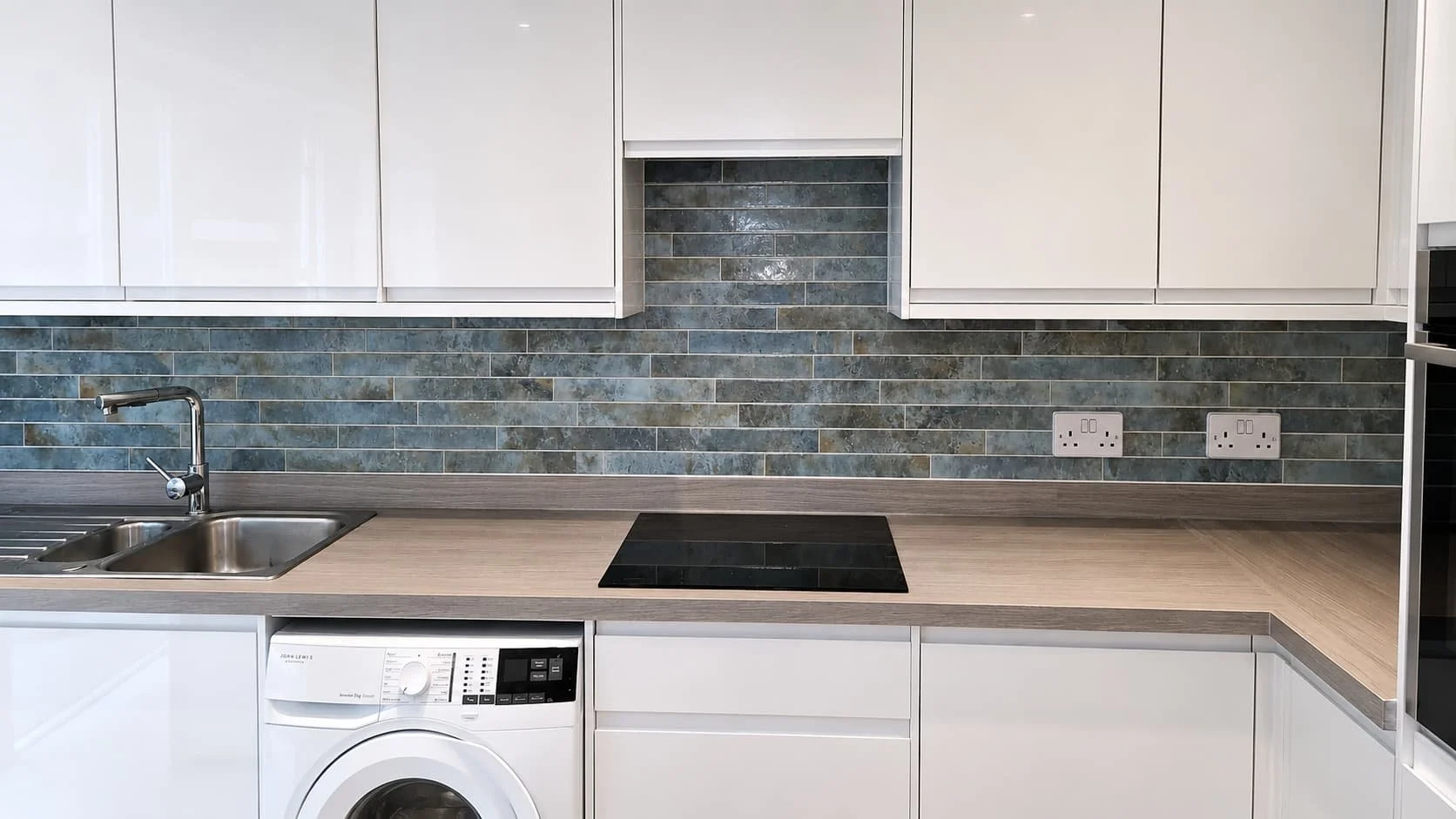 Contemporary kitchen splashback installation in Padstow