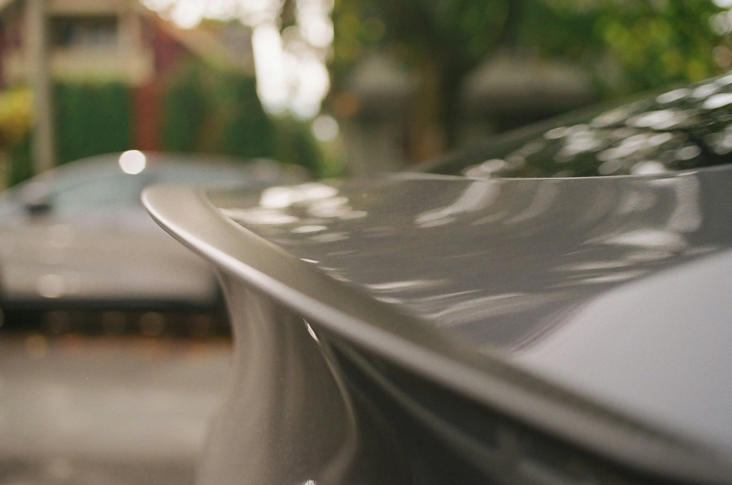 Professional vehicle paintwork refinishing in Kent