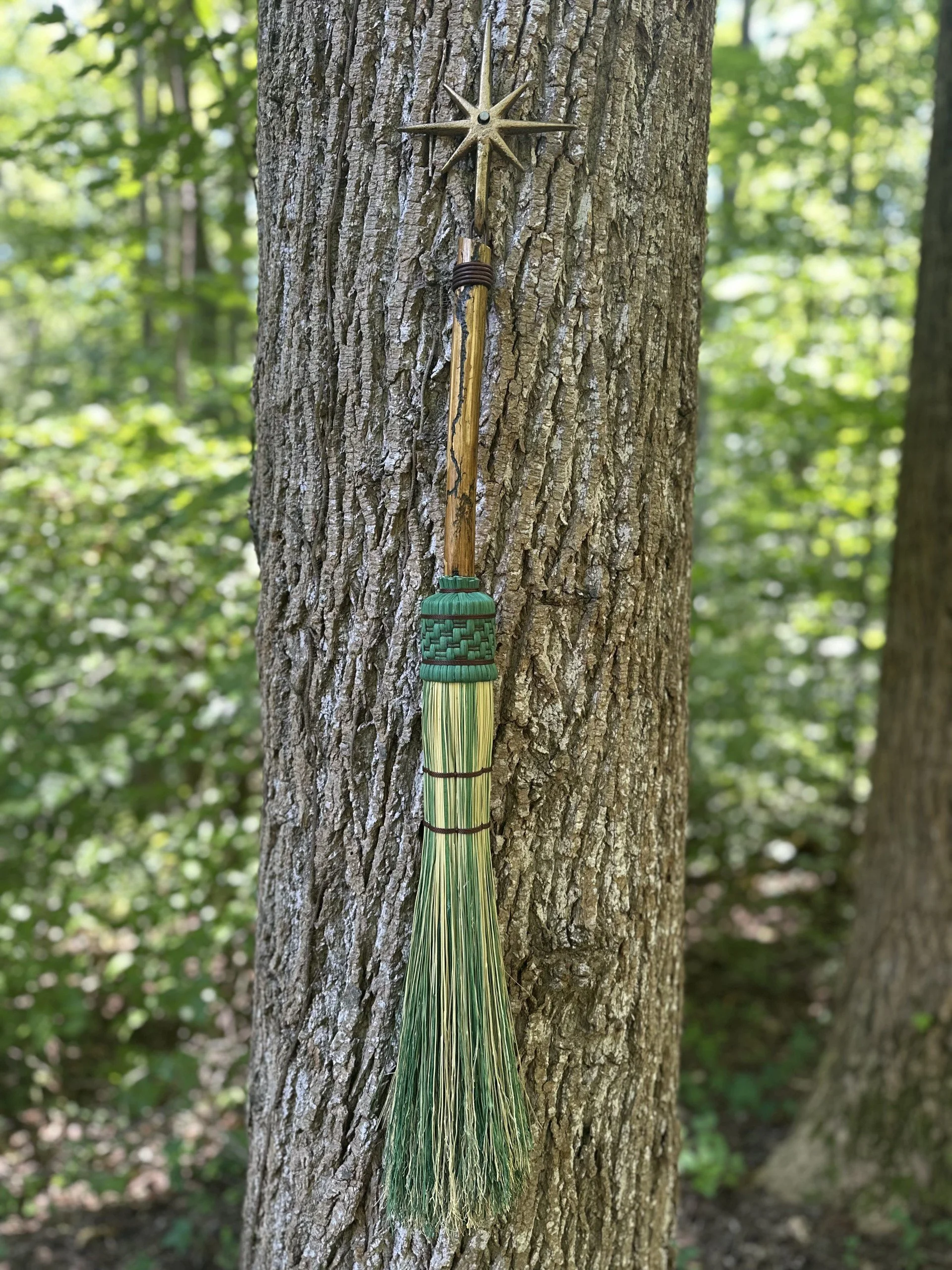 green-natural-appalachian-hearth-broom-fractal-handle-1.jpg