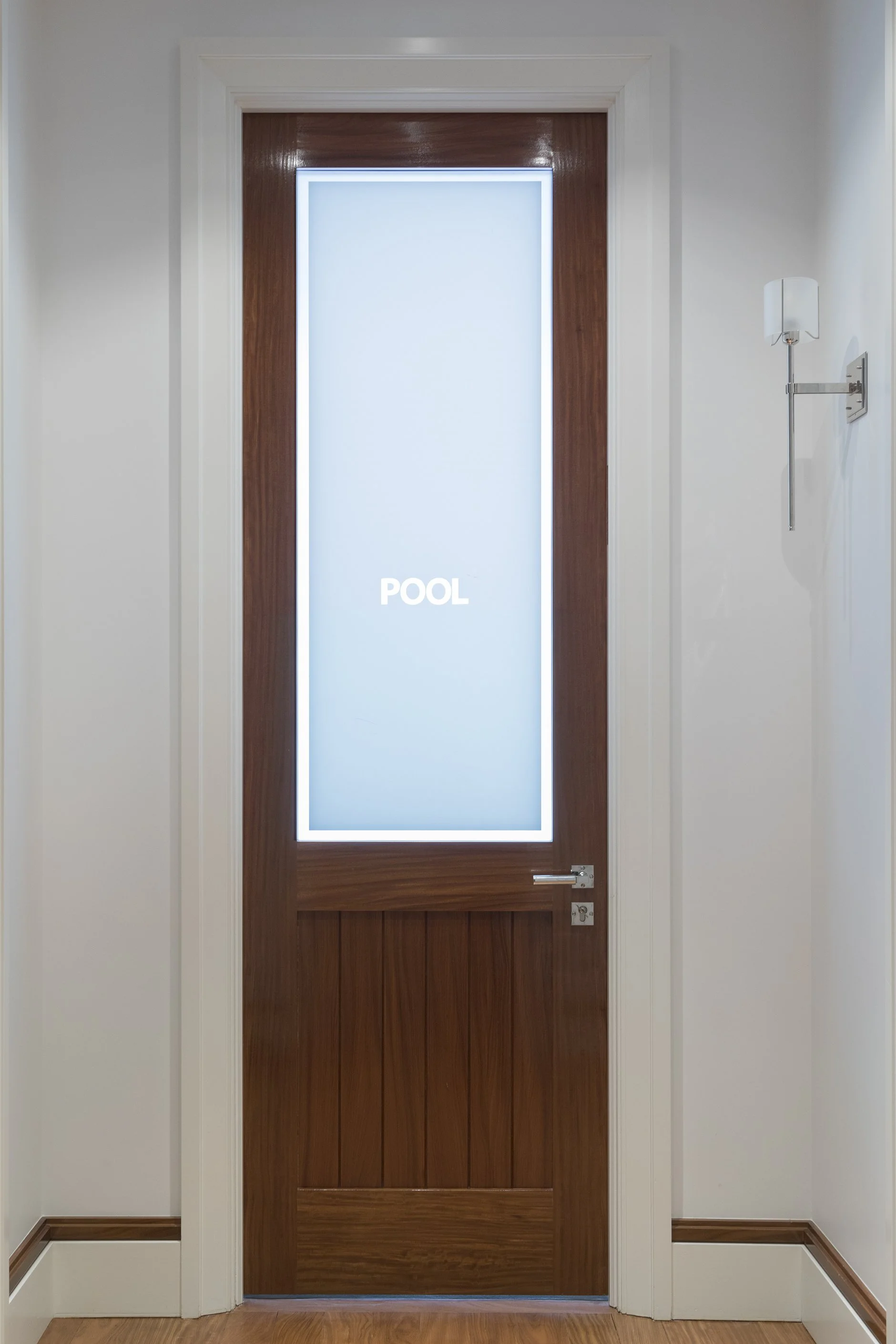 new-york-townhouse-indoor-pool-01.jpg