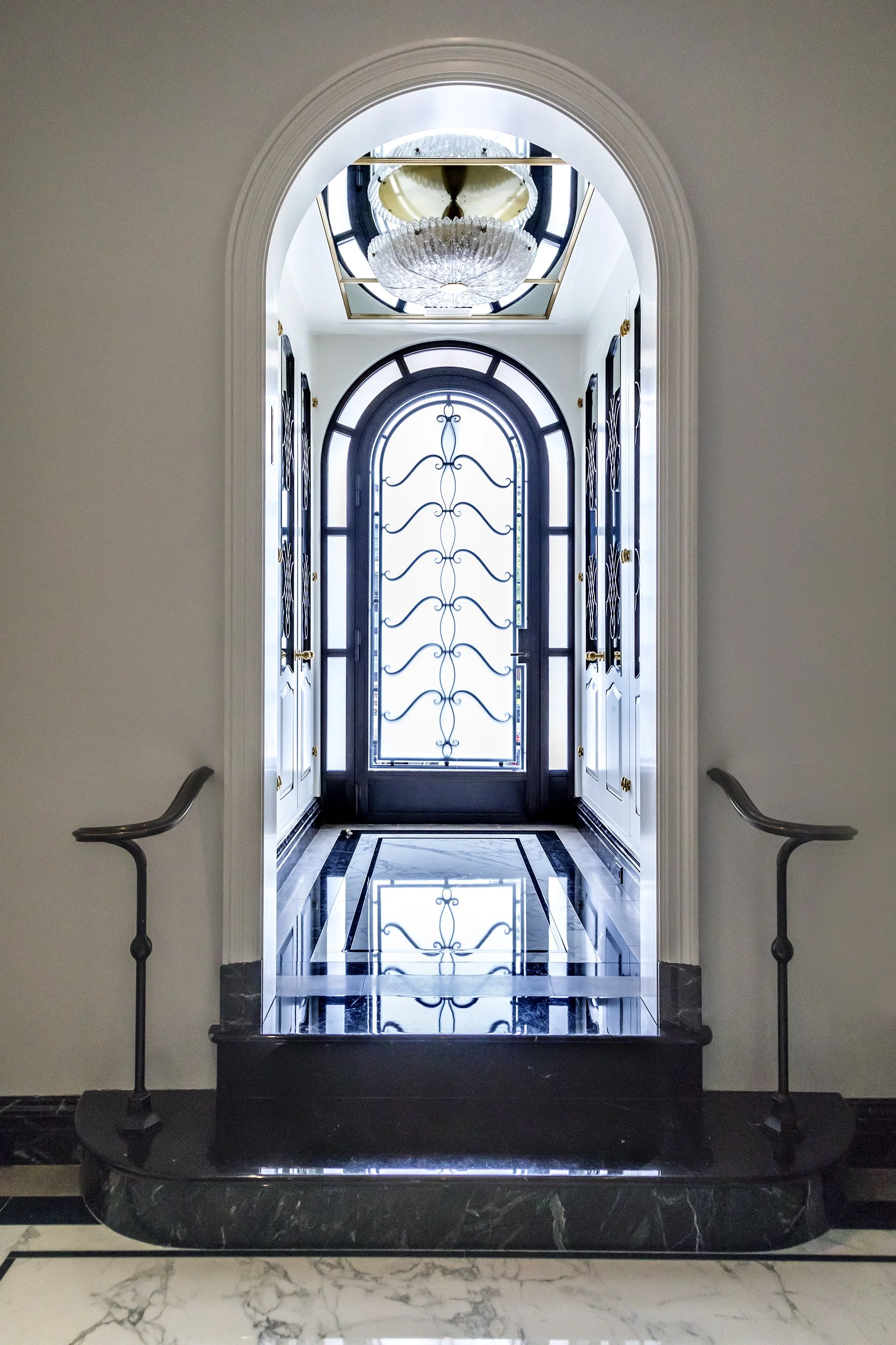 new-york-townhouse-entry-01.jpg
