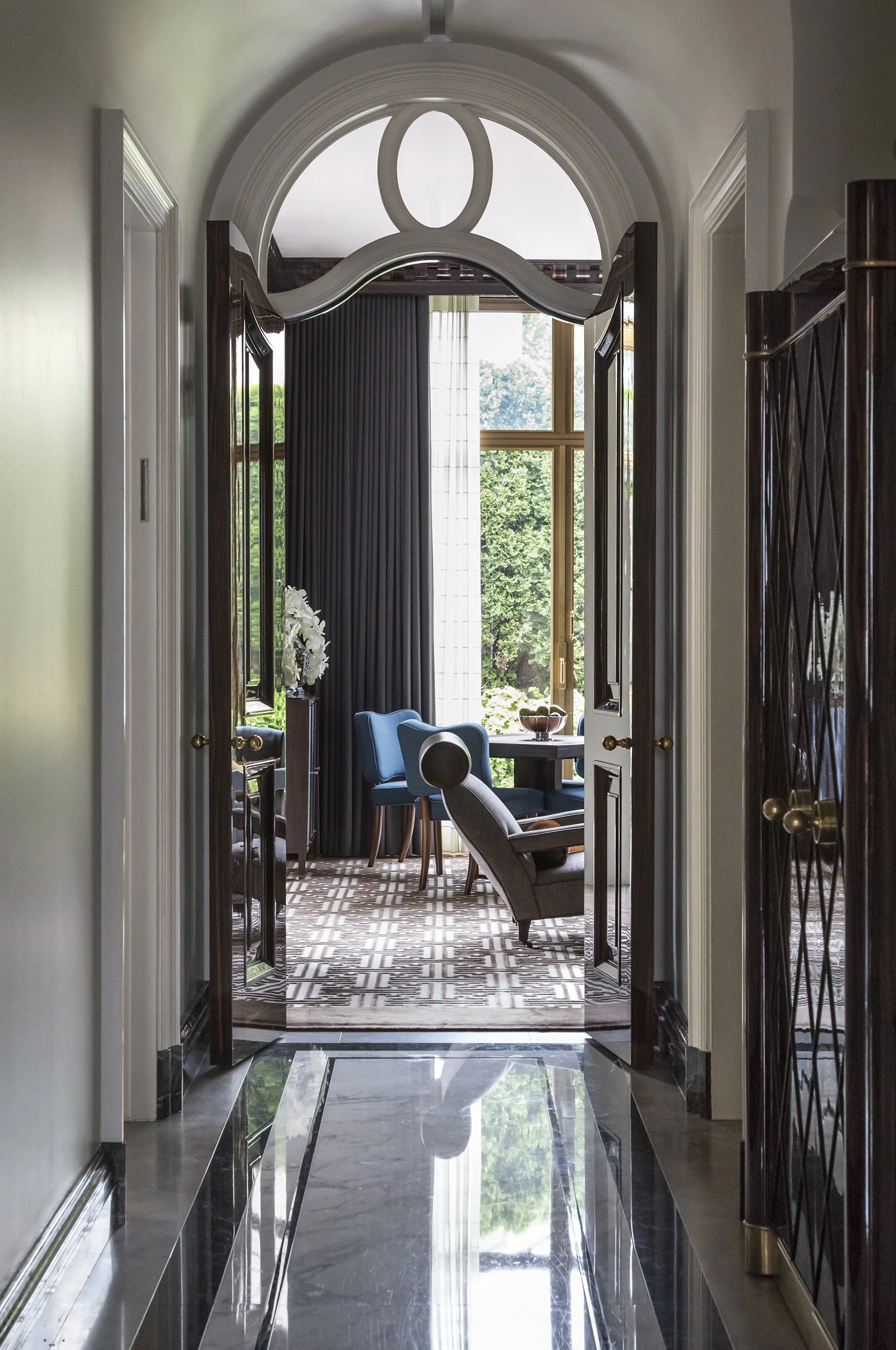 new-york-townhouse-den-03.jpg