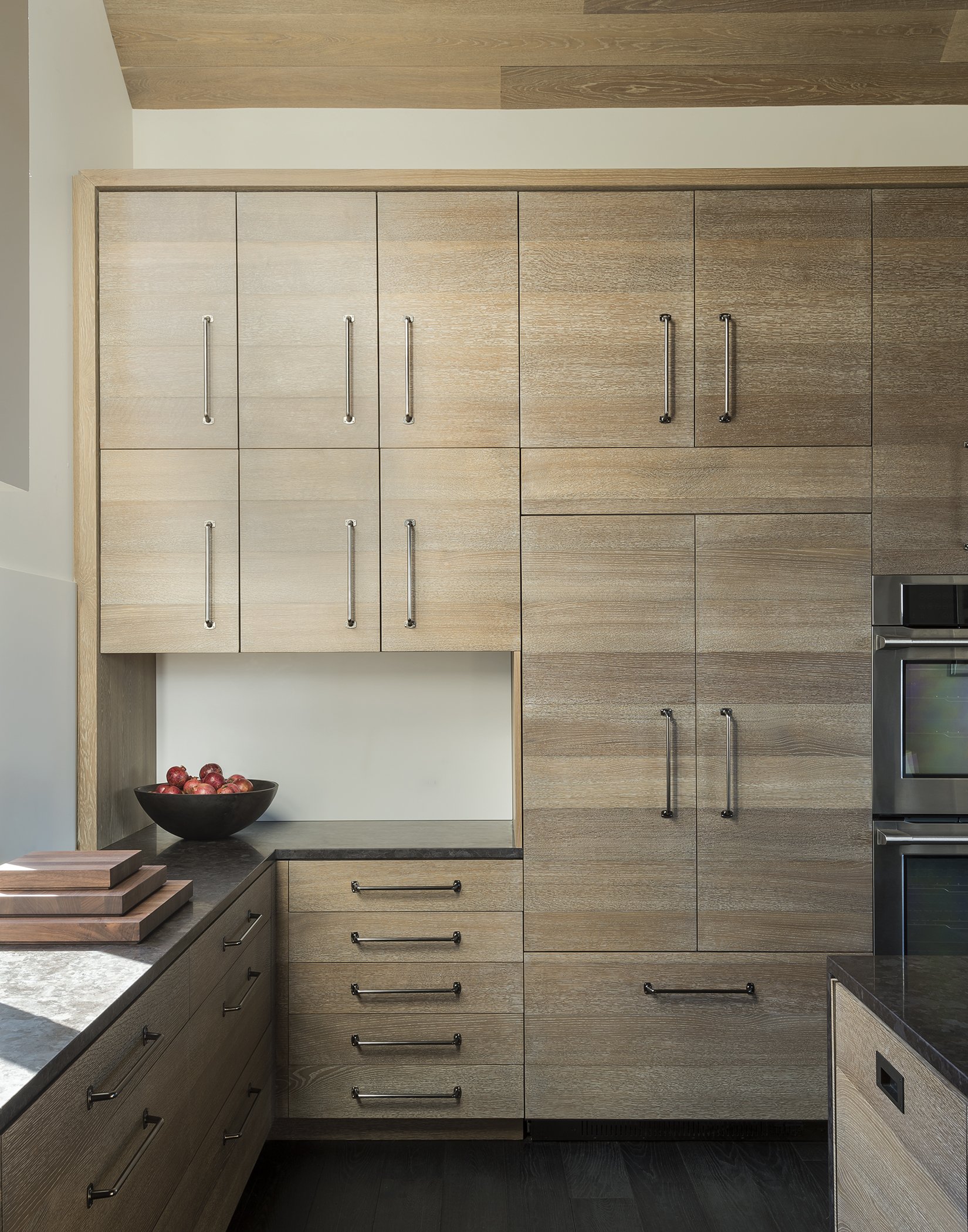 hudson-valley-estate-kitchen-02.jpg