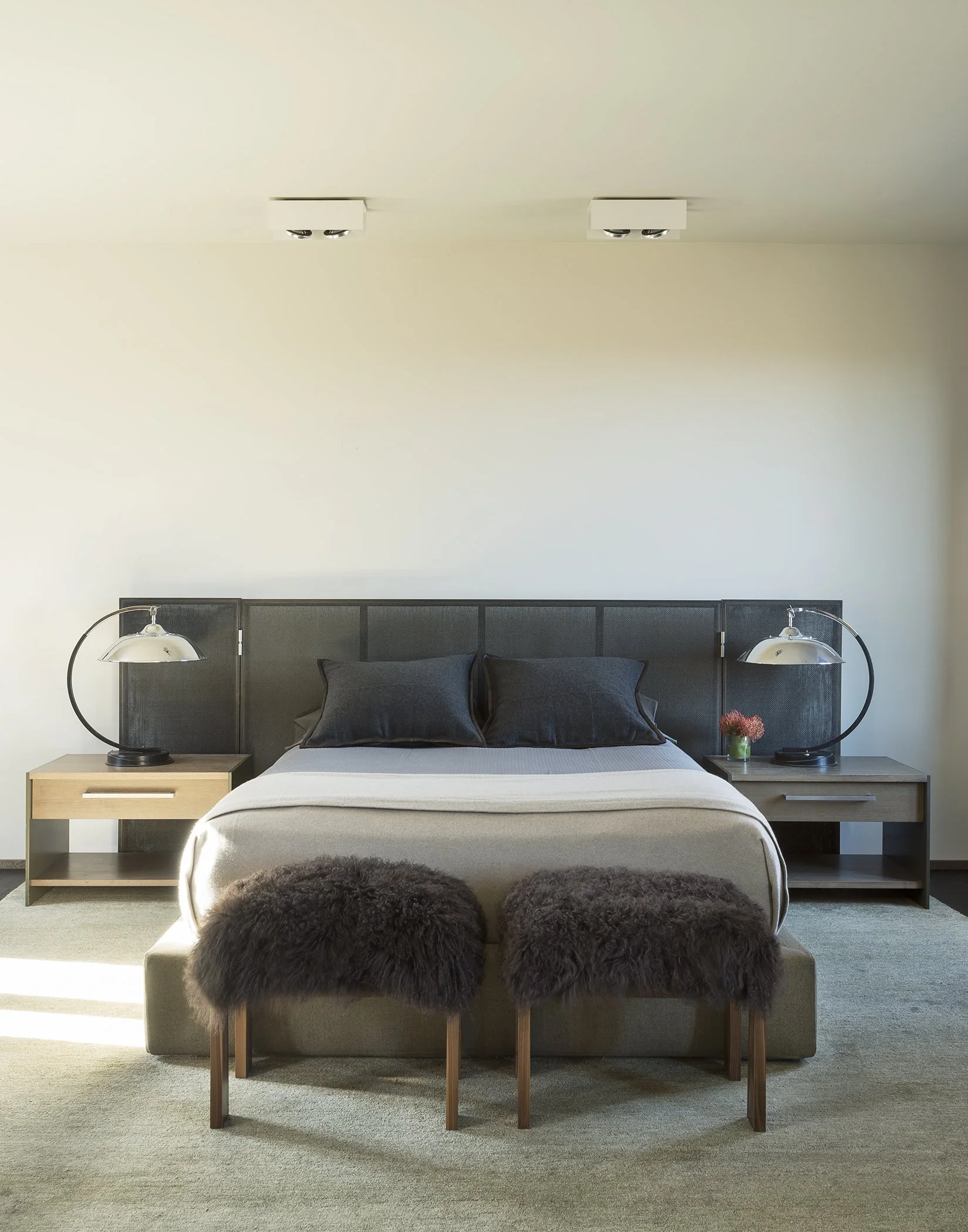 hudson-valley-estate-primary-bedroom.jpg