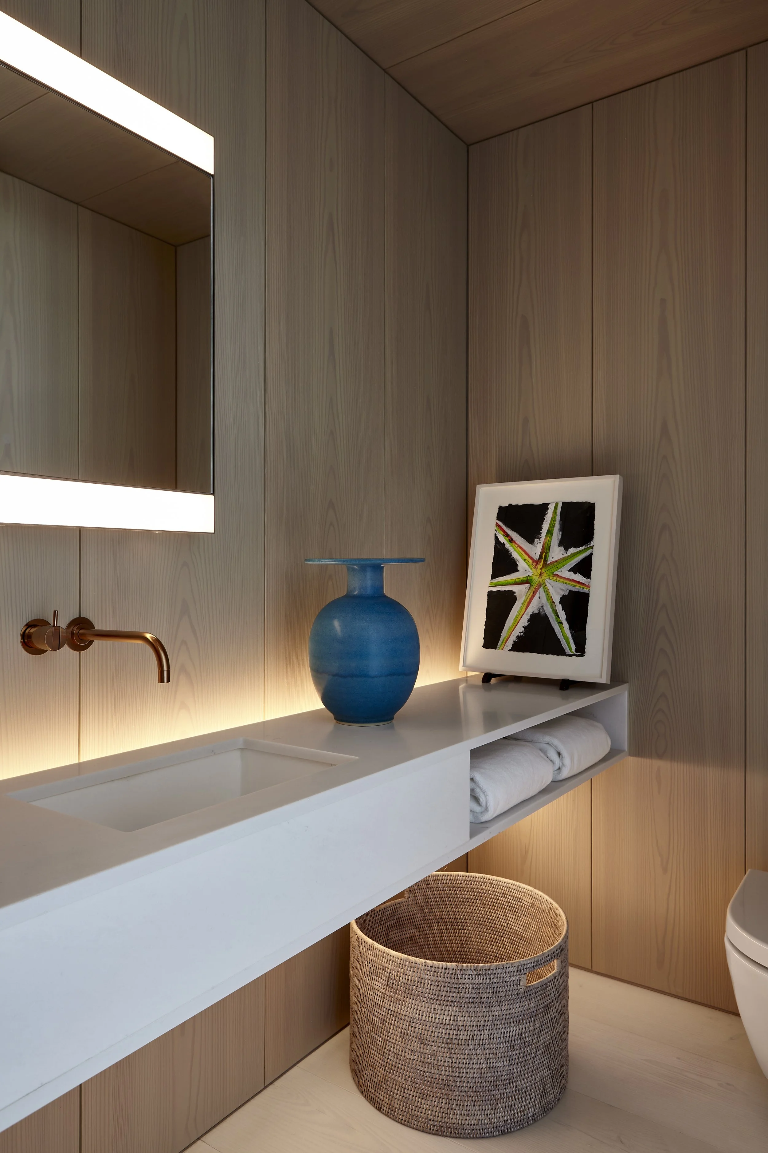 160-leroy-street-guest-bath.jpg
