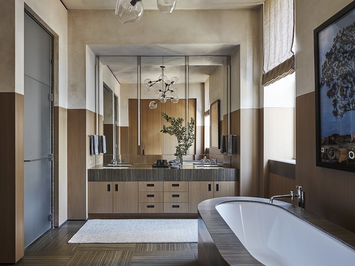 art-collectors-residence-primary-bath-01.jpg