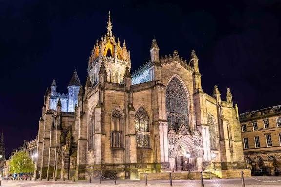 Echoes of Faith: The History of St Giles Cathedral