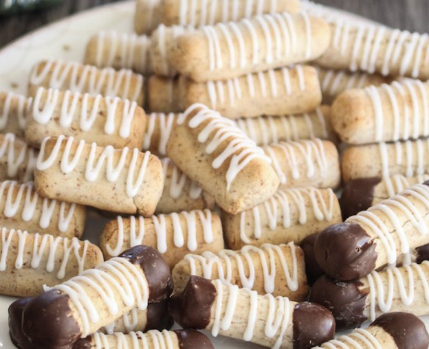 Kransekake "Steng"- Cookies by the Dozen