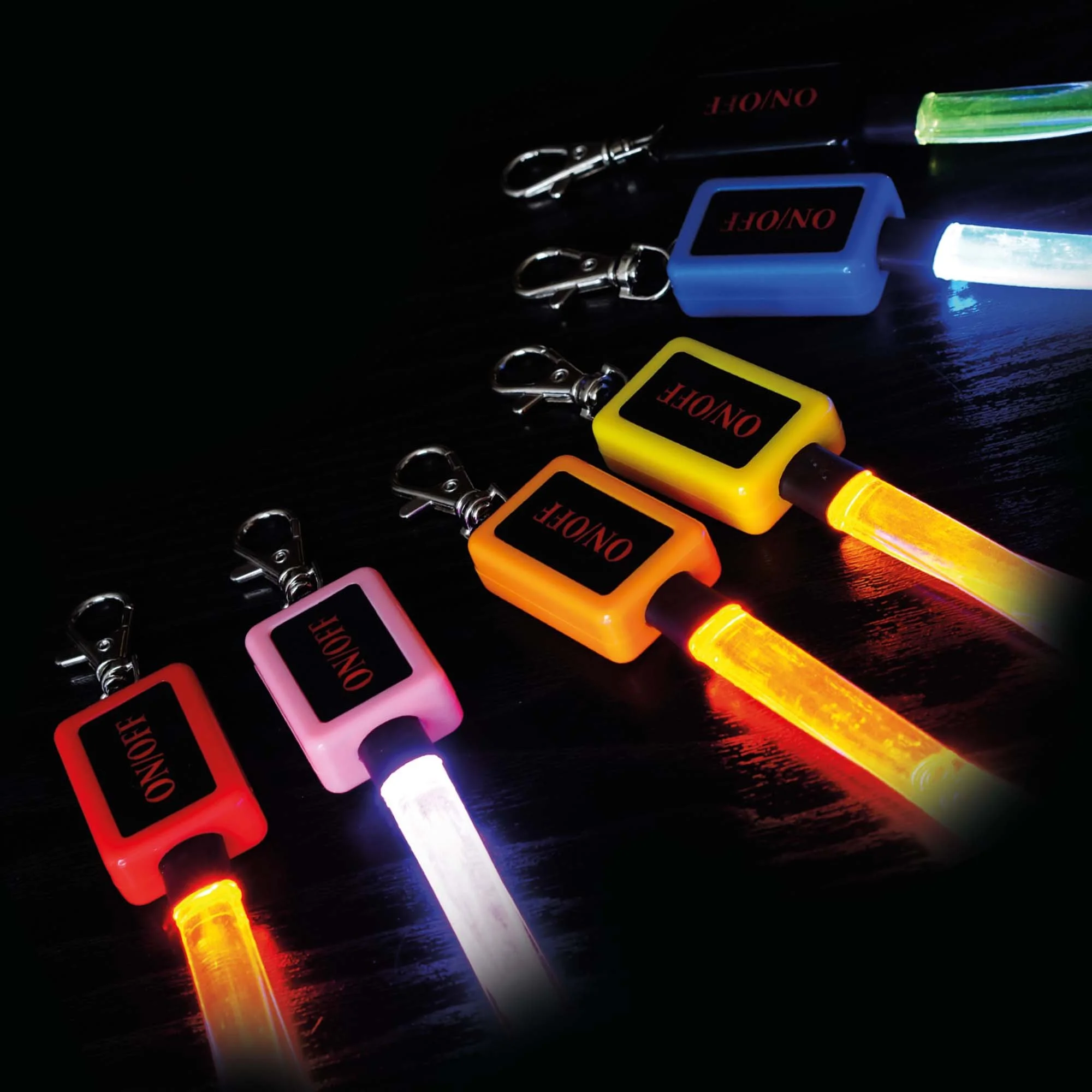 n0115-led_lanyard_group-v10.jpg