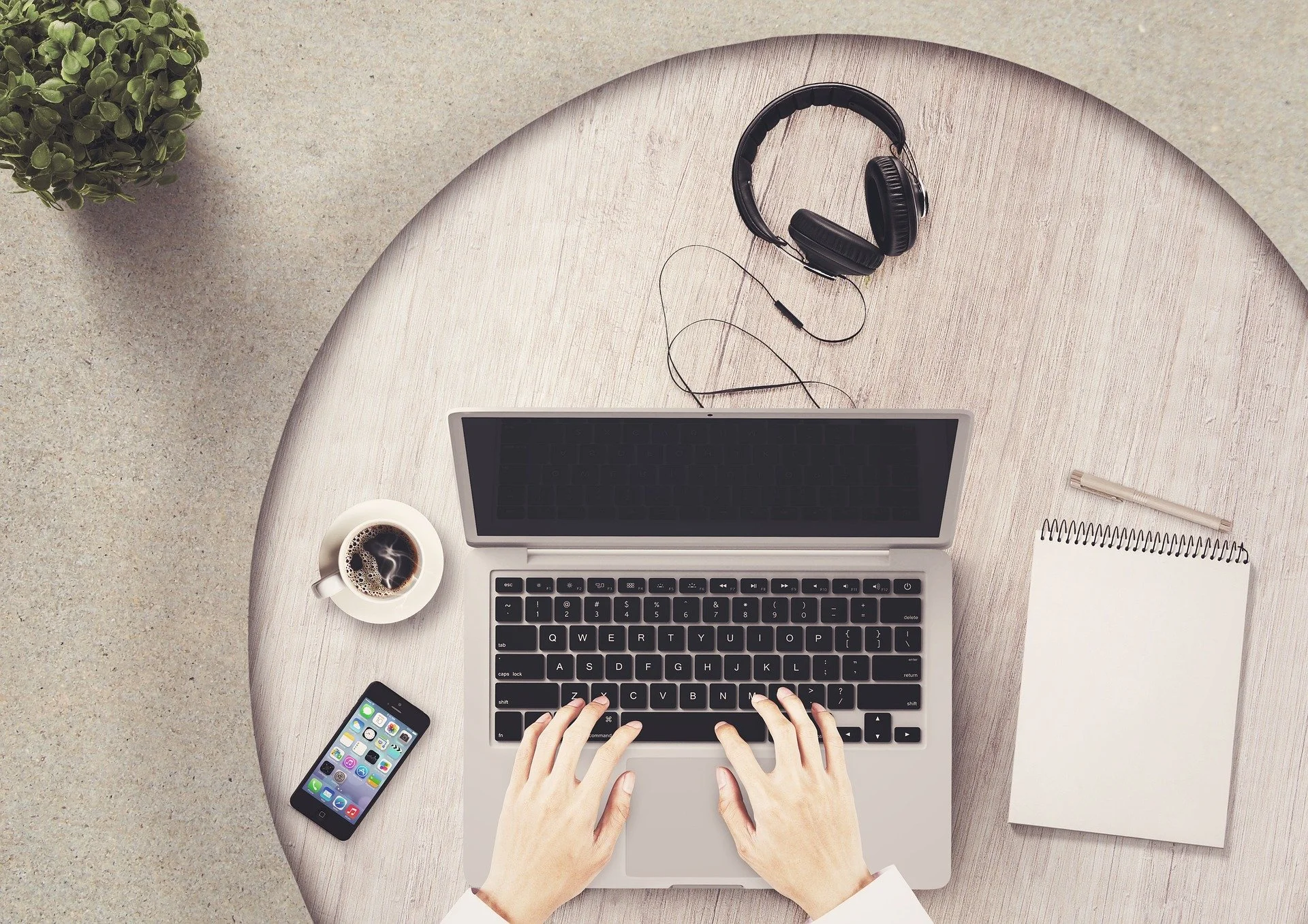 Online Marketing Through Blogger Outreach in the Age of AI