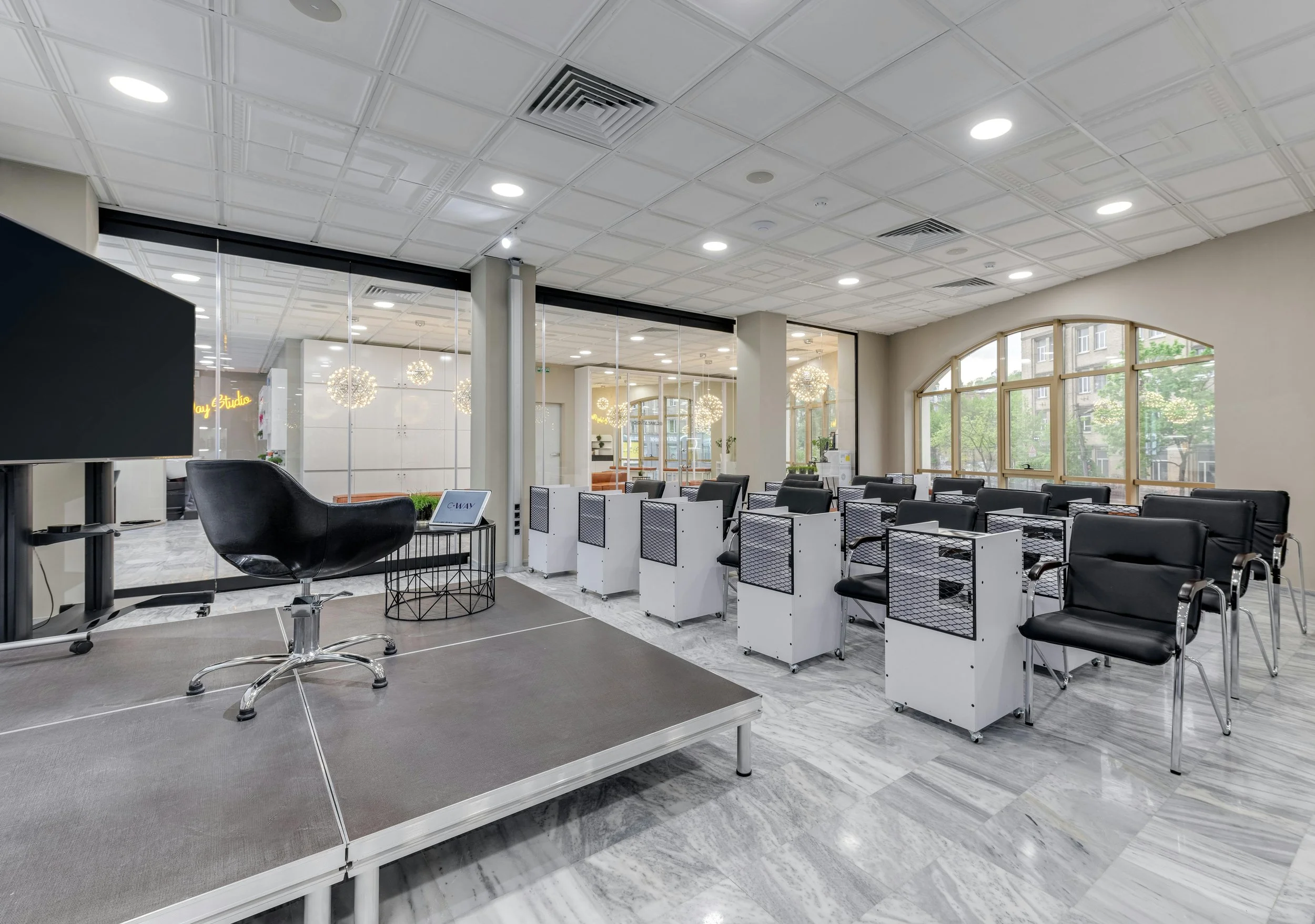 5 Ways NYC Office Spaces Accelerate Startup Growth vs Remote Work