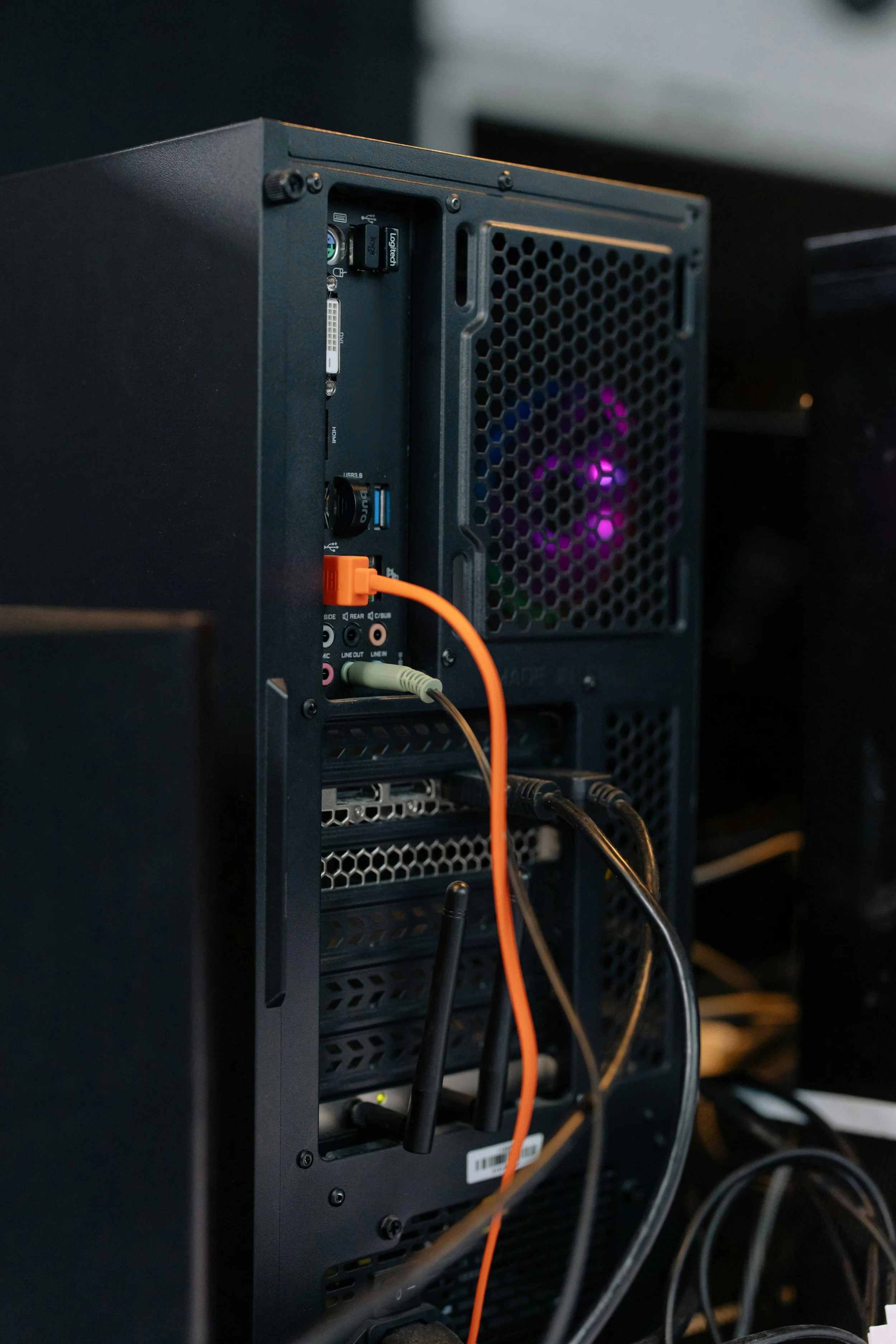 Building a Secondary Market for Excess IT Equipment: How Data Centres Can Create Recurring Revenue Streams