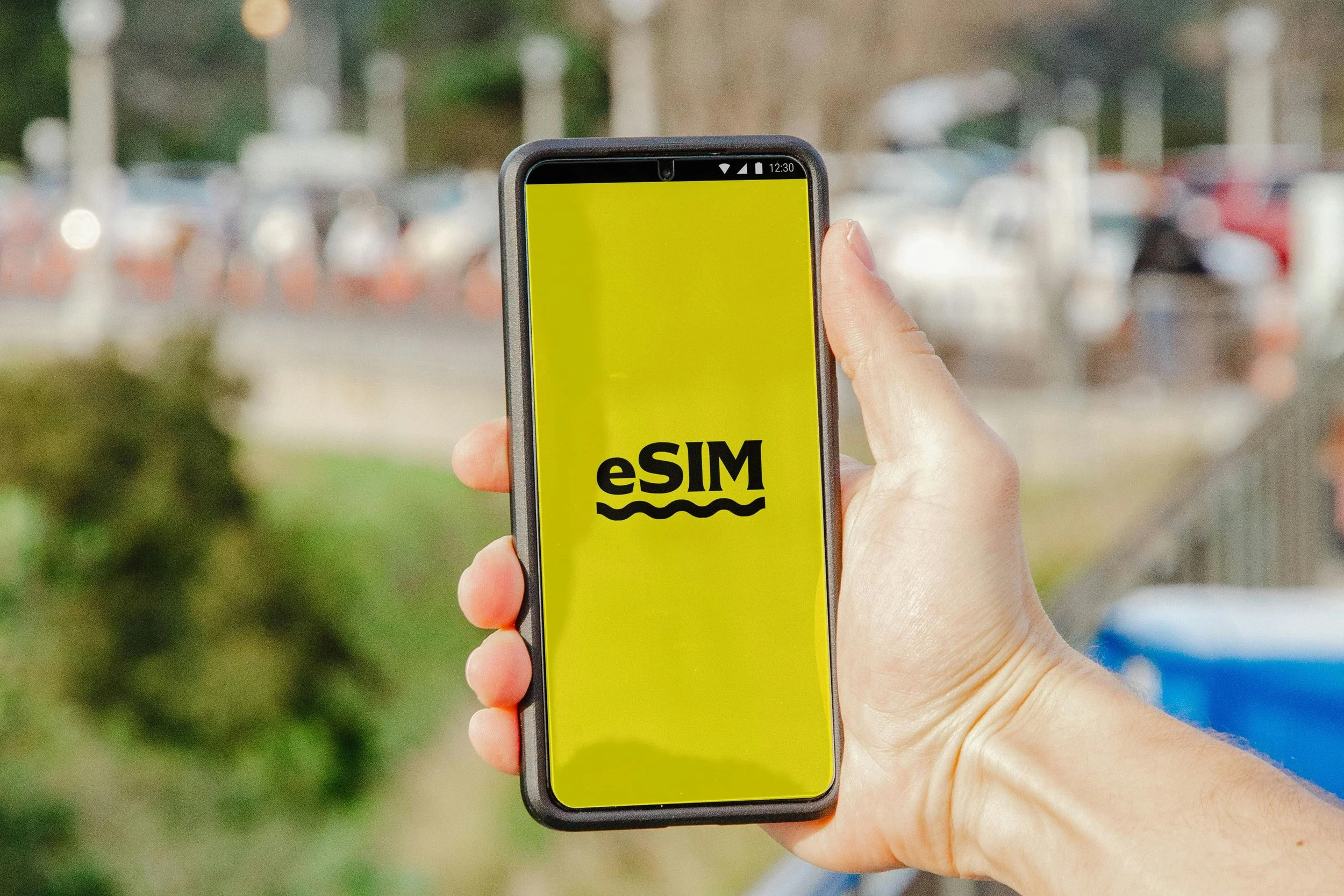 Why eSIM Technology Is Becoming Essential for the Future of Work and Global Tech Mobility