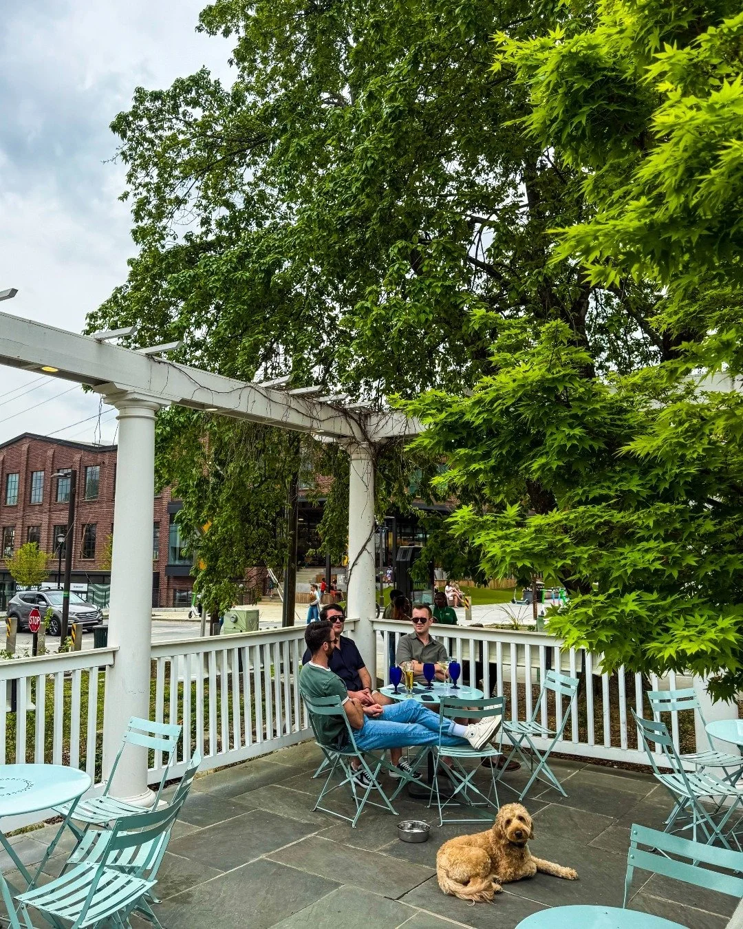 All this rain? It&rsquo;s finally clearing up ☀️🍹

Let&rsquo;s celebrate those cloudy skies rolling away with patio sips, good company, and a little fresh air at Lingering Shade.