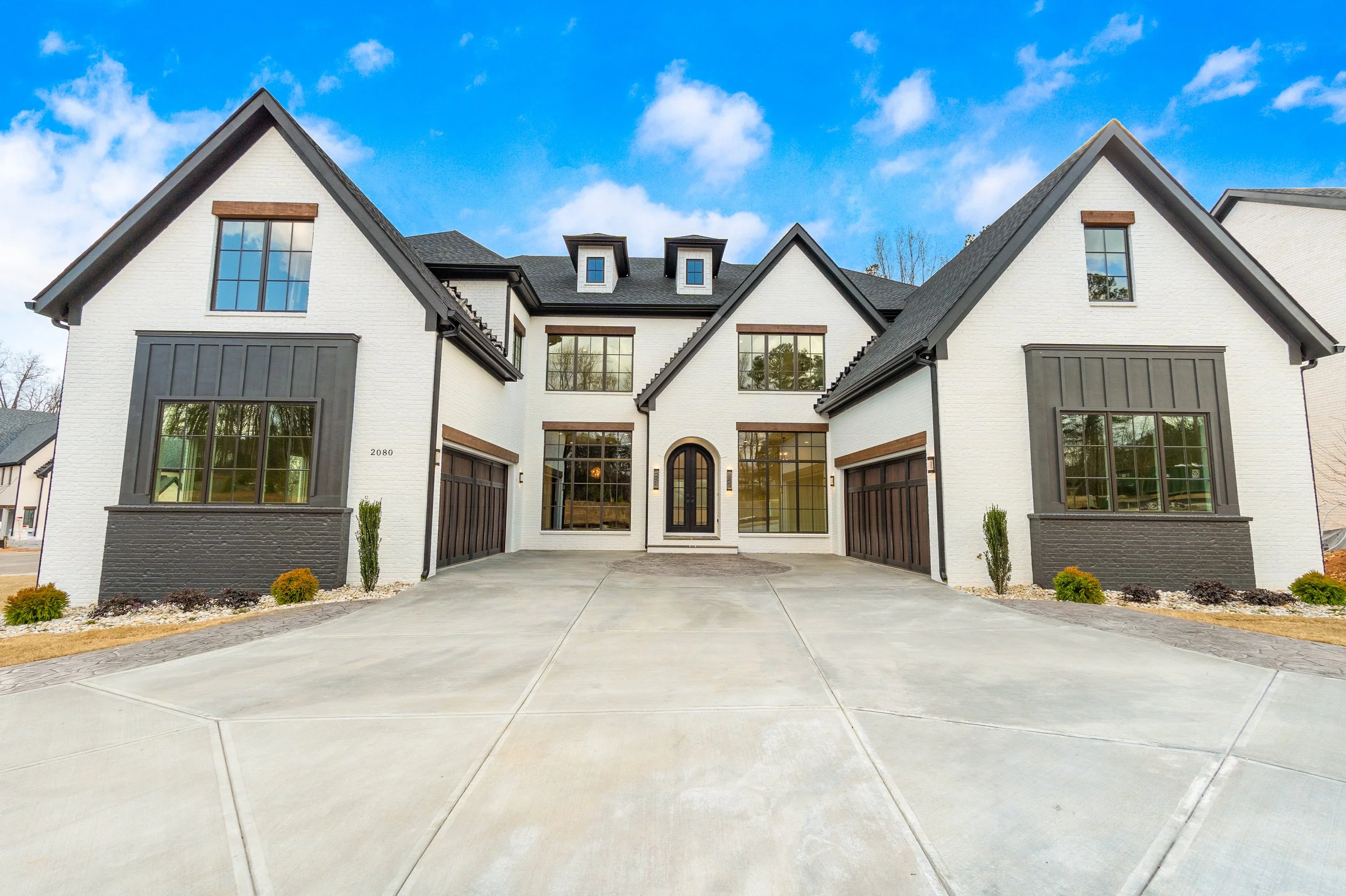 ULTRA ESTATE TOURS-004.jpg