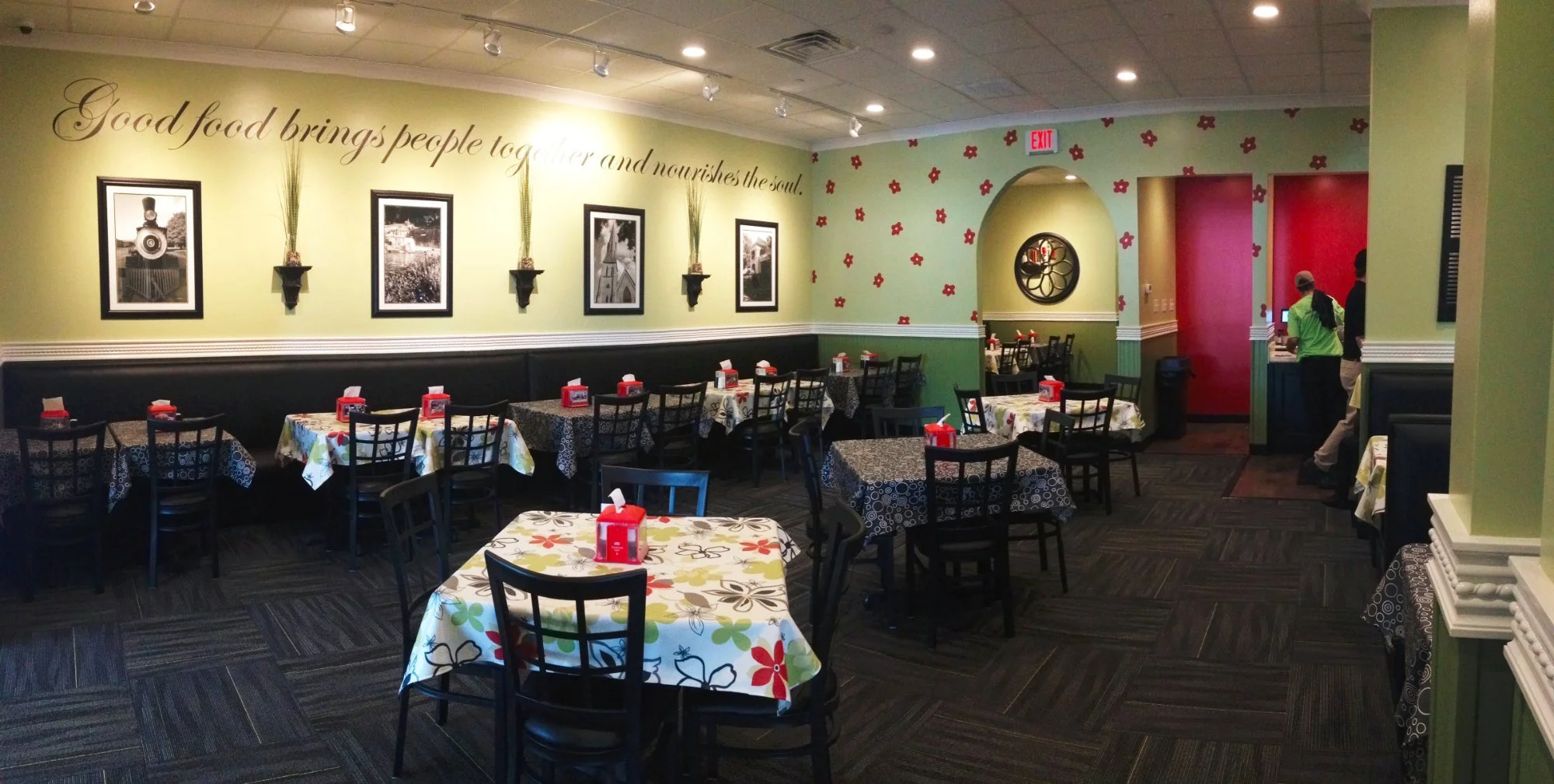 Dine in Peachtree City