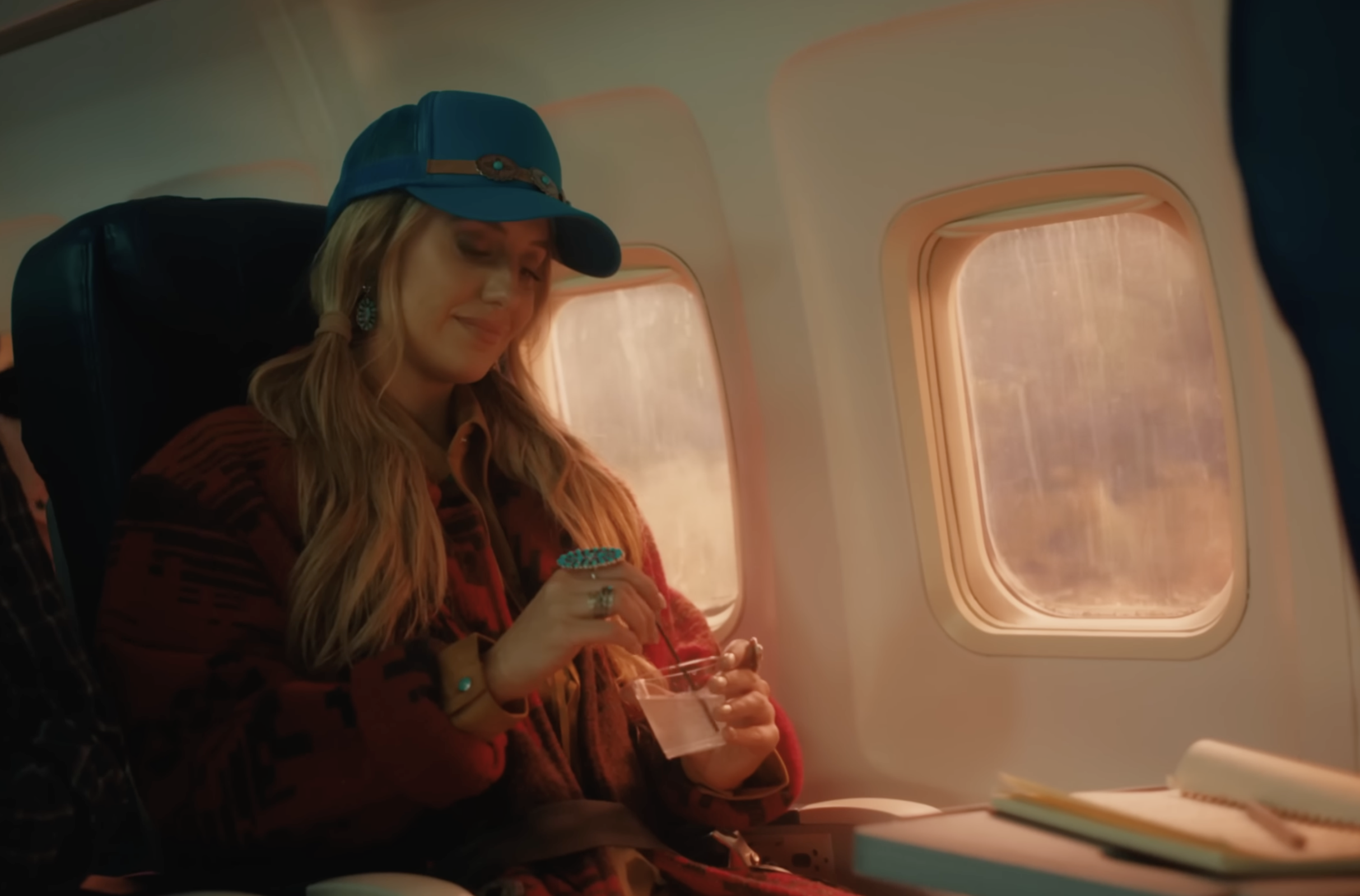 Lainey Wilson - Somewhere Over Laredo (Official Music Video)