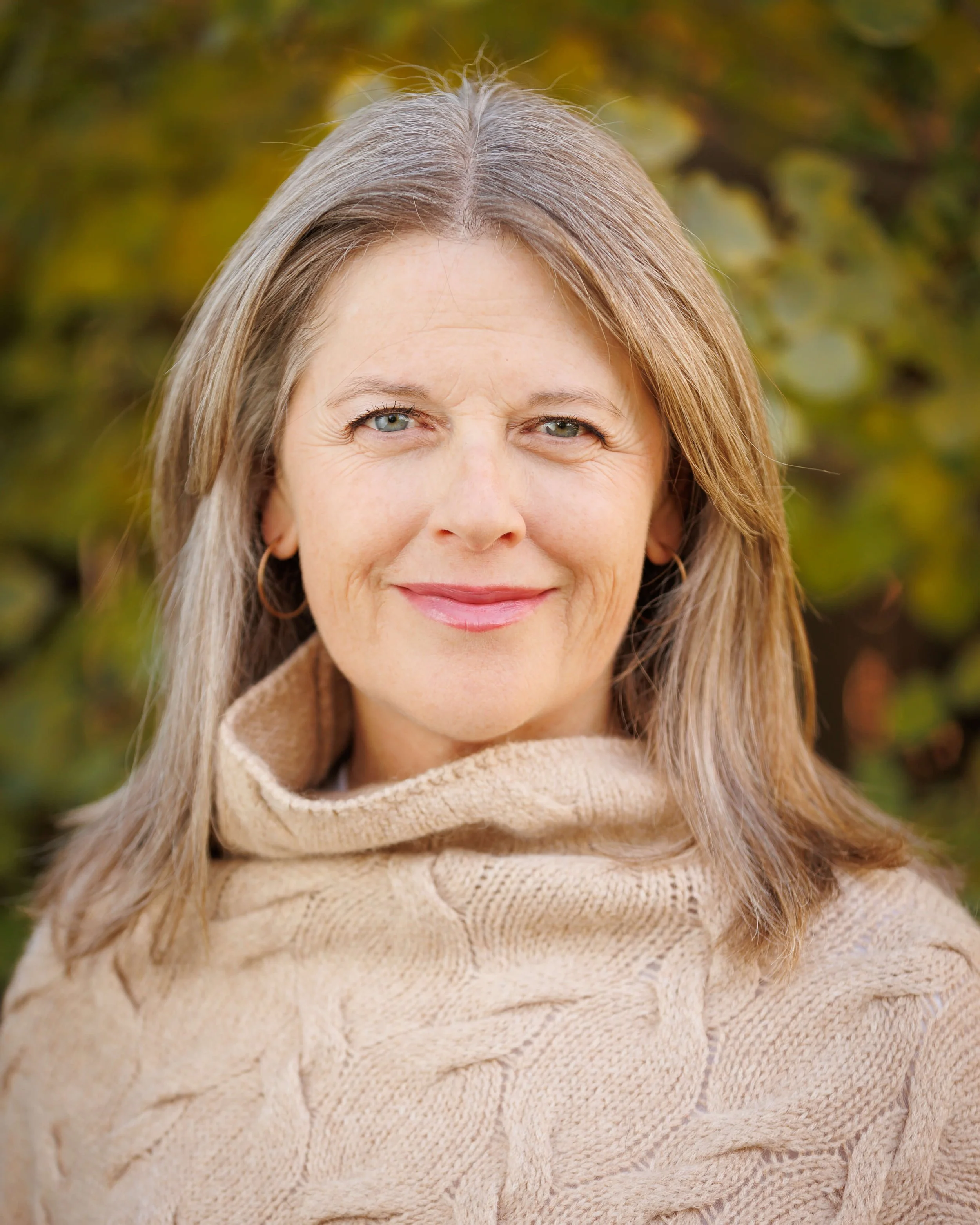 Lori Hewson headshot