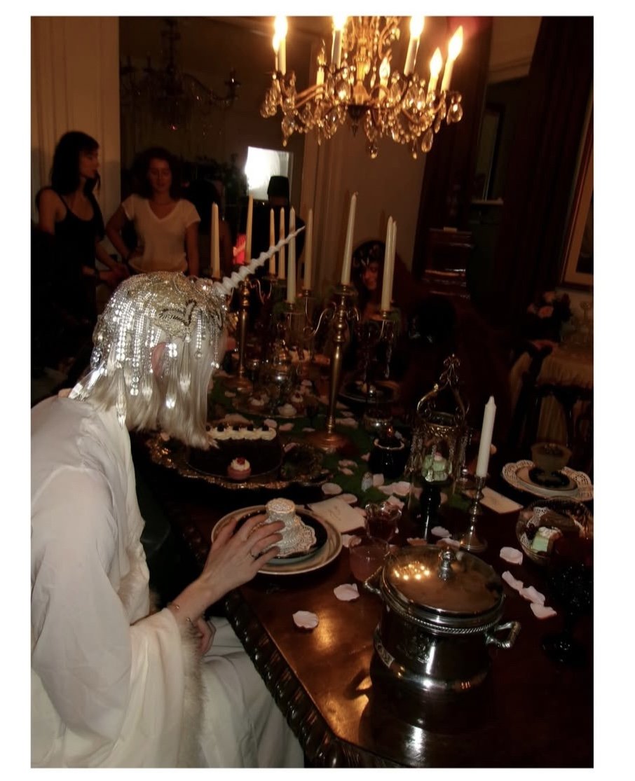 HIGH TEA IN WONDERLAND & DISHES TO MATCH THE LOOKS 