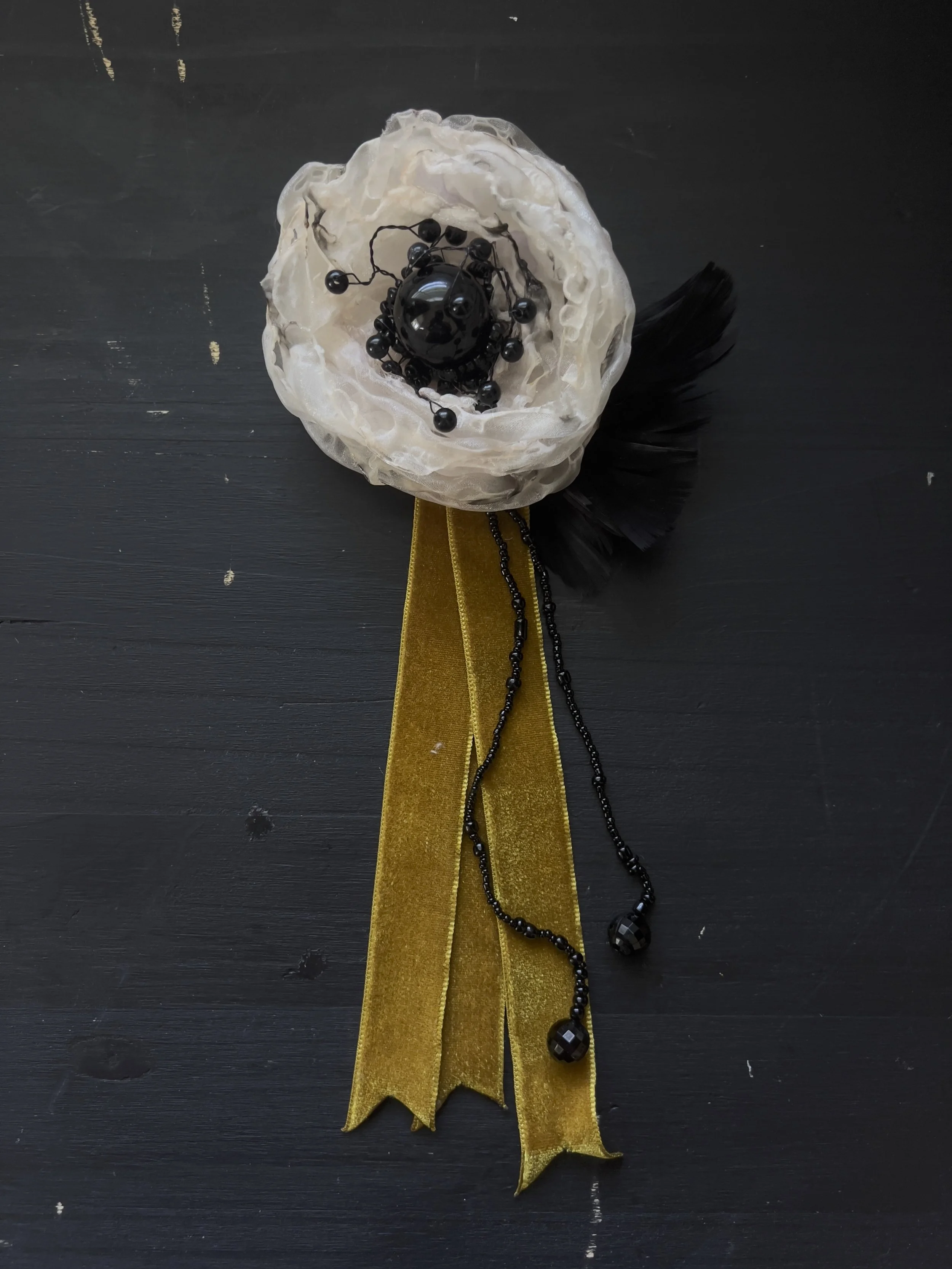 Princess & The Pea Broach