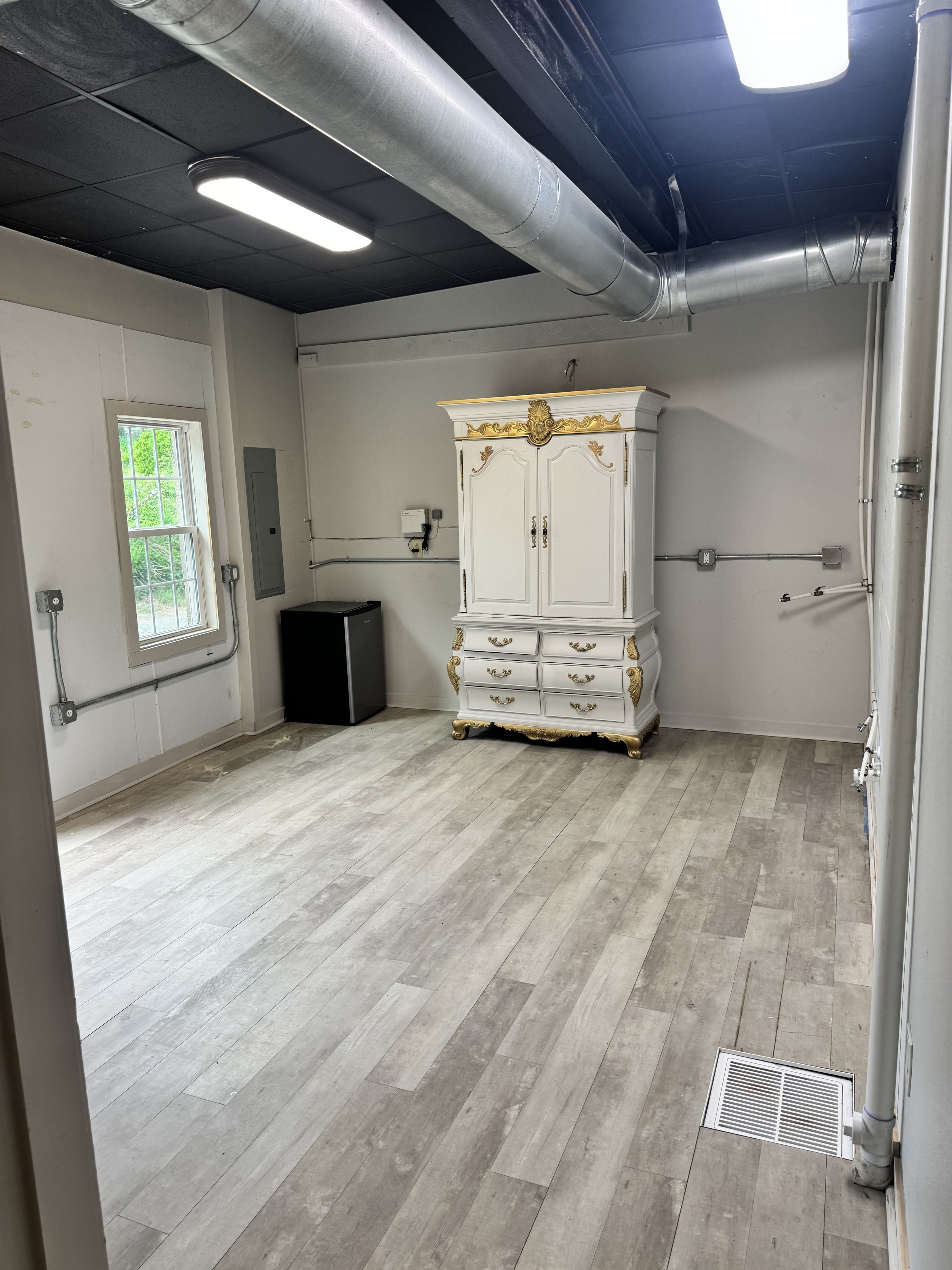 Large room 1 West Jefferson
