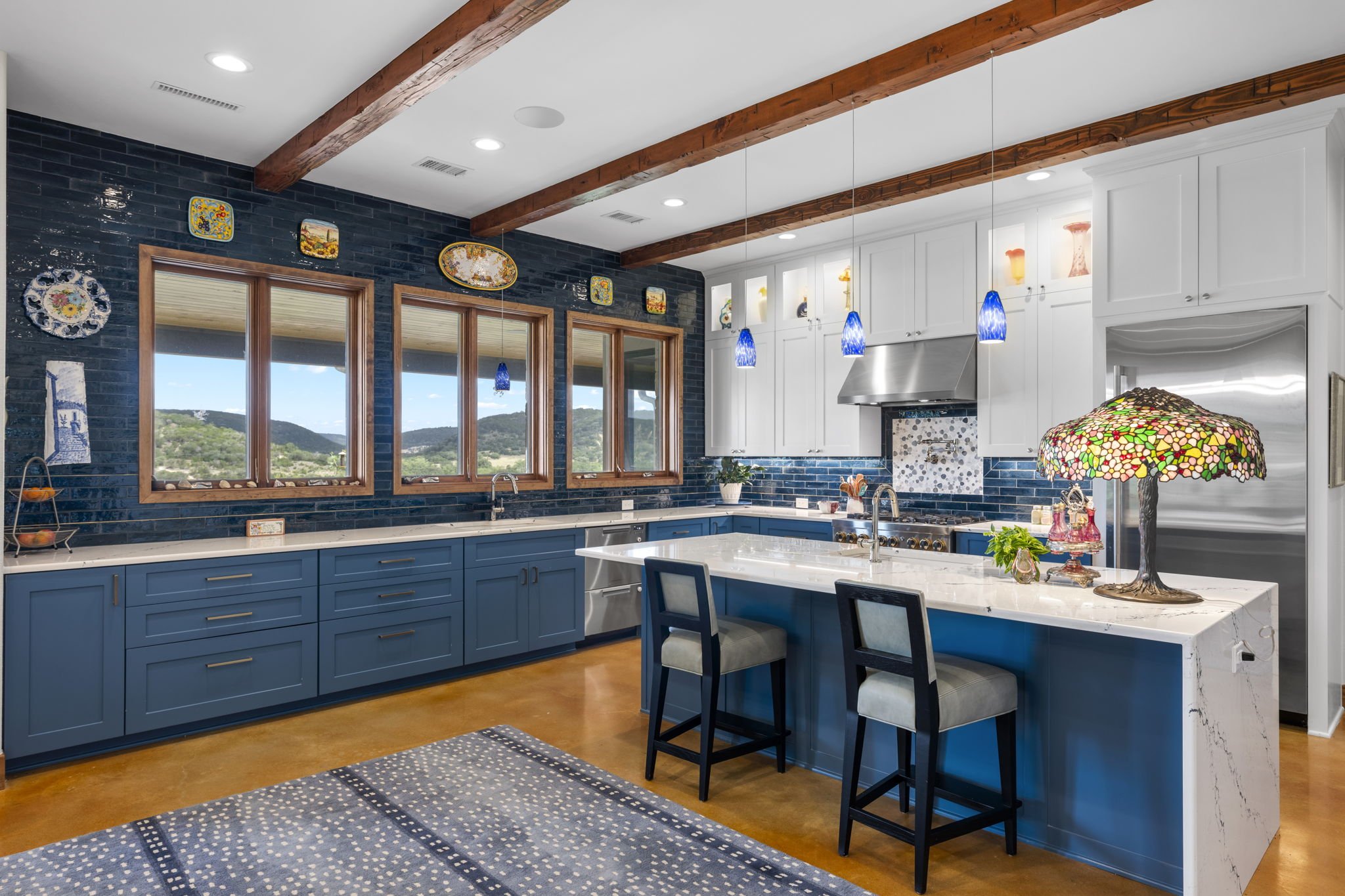 Home-Medina-Texas-CustomHome-Kitchen.jpg