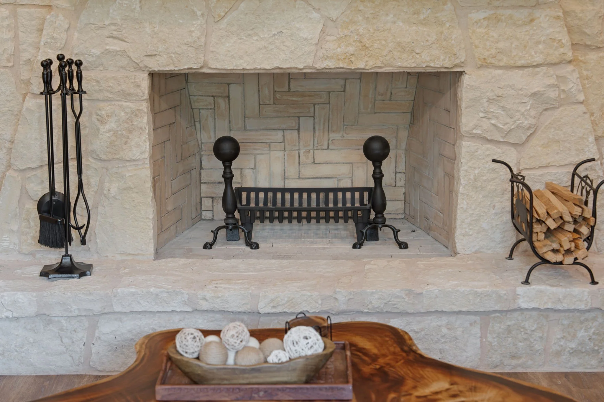 CustomHome_Details_SpecialProjects_MedinaTexas_3.jpg