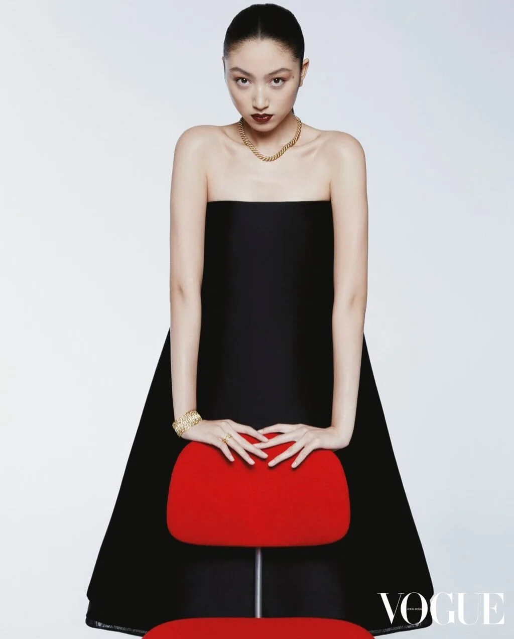 Ella Yam for @voguehongkong December IssueThank you to a very beautiful team 3Photographer- @Jum.jpg