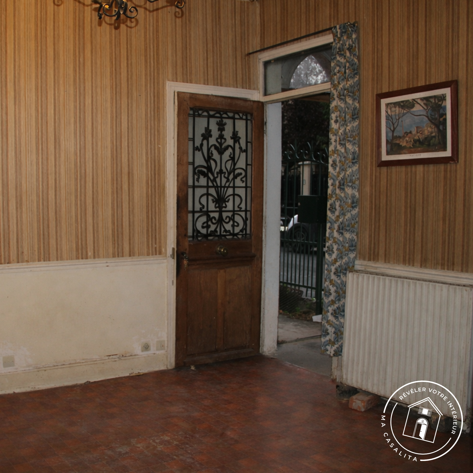 Salon, vue droite — avant rénovation