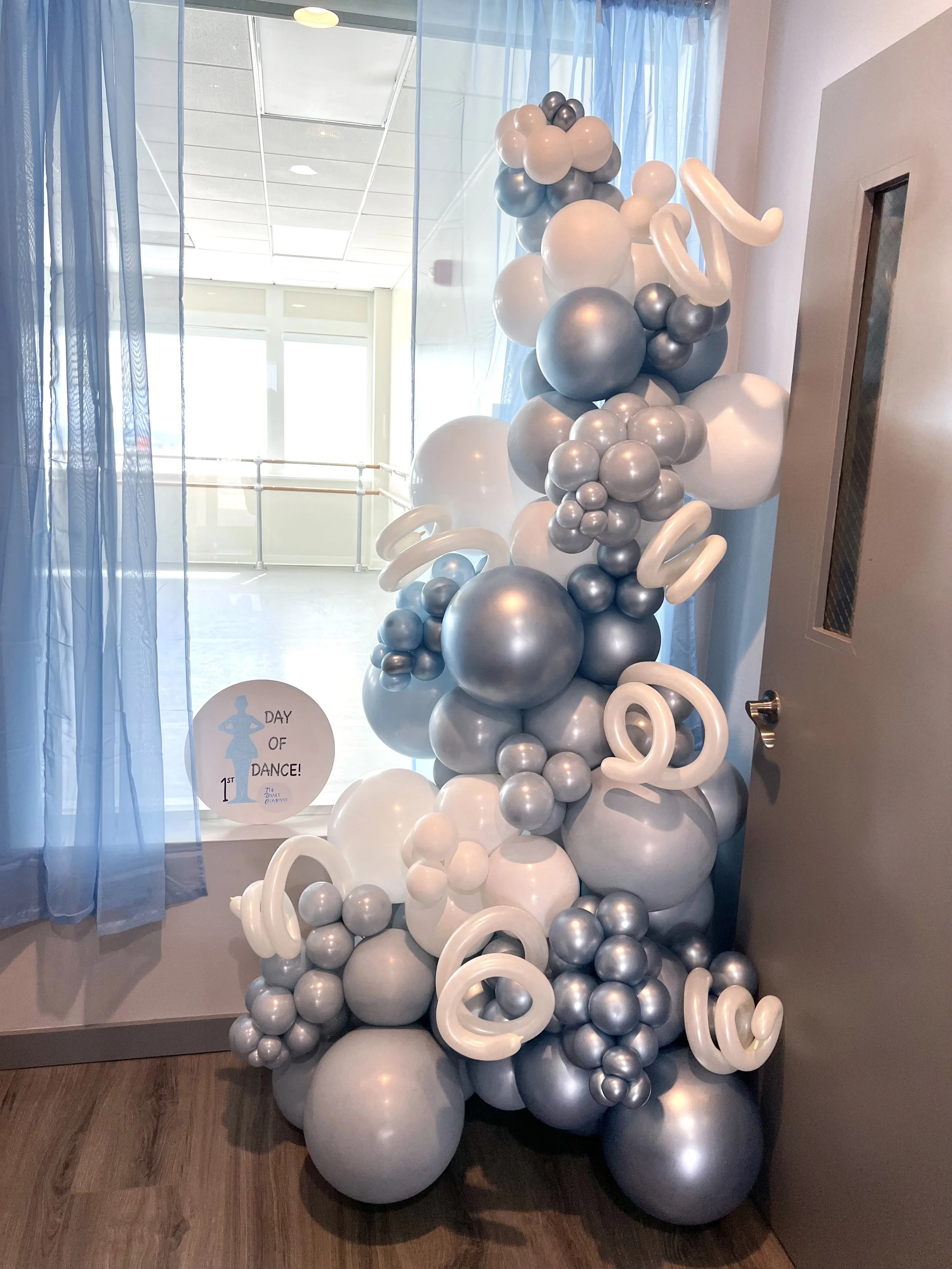 Custom Organic Balloon Display Garland