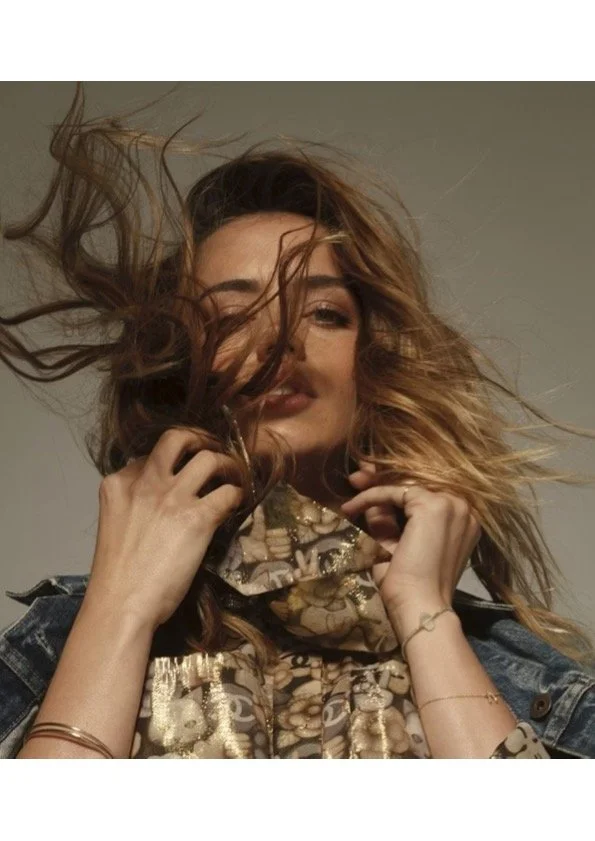 Ana De Armas / Nylon 