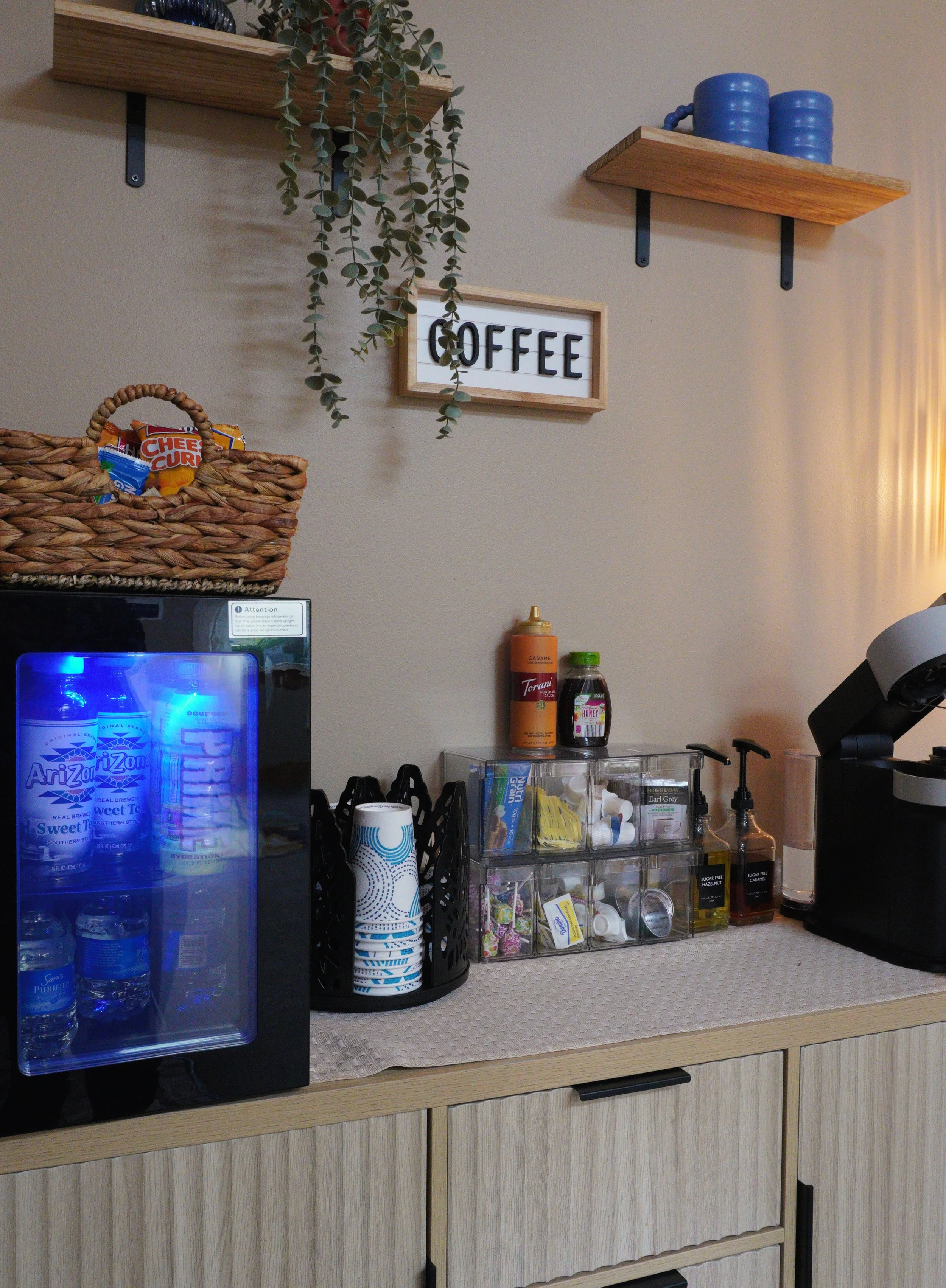 Coffee, tea and bottled water available in the waiting area