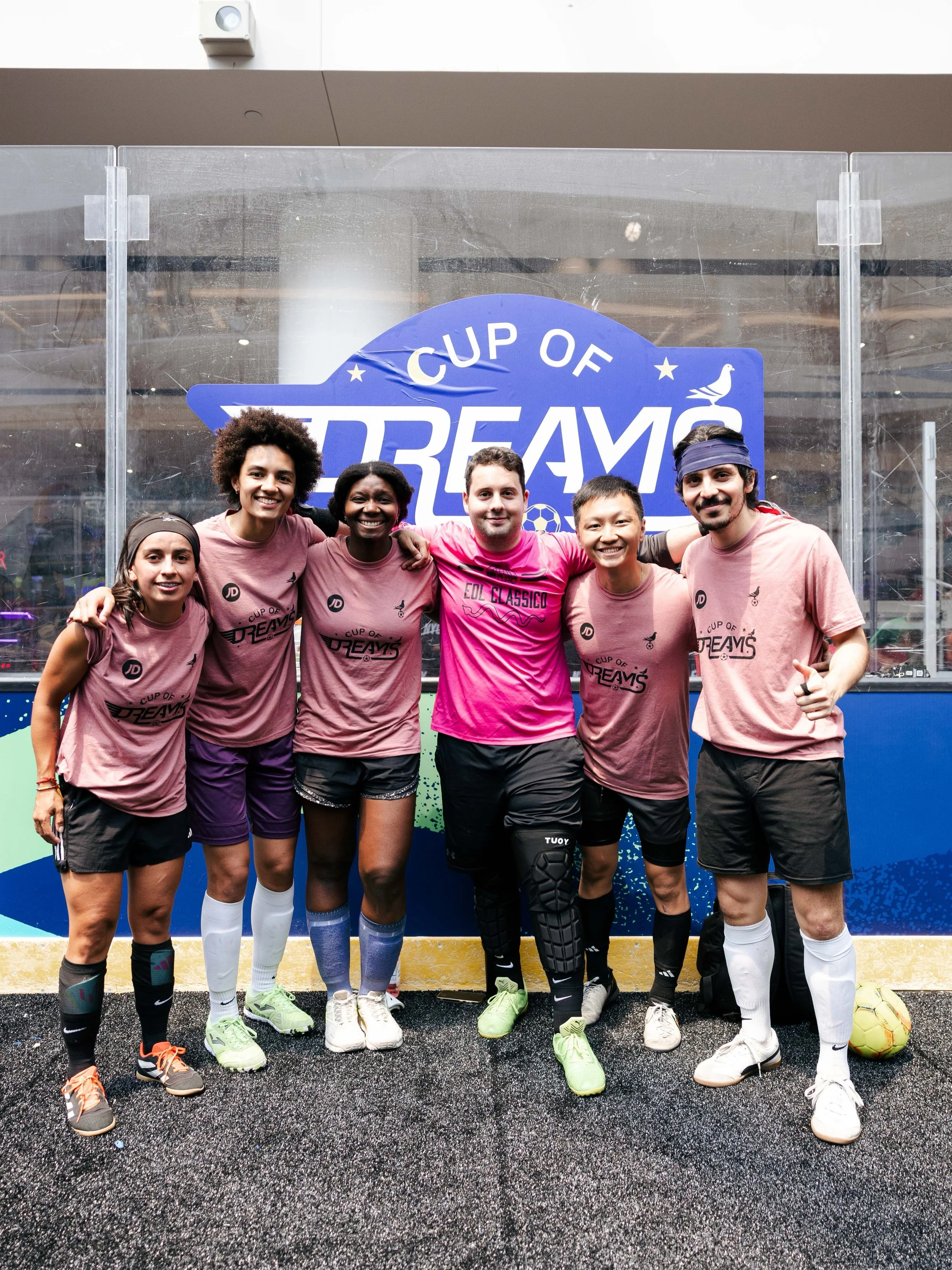 The Cup of Dream(s) Teams ⚽️🫂🌙🛍️🎡 

📍 @americandream