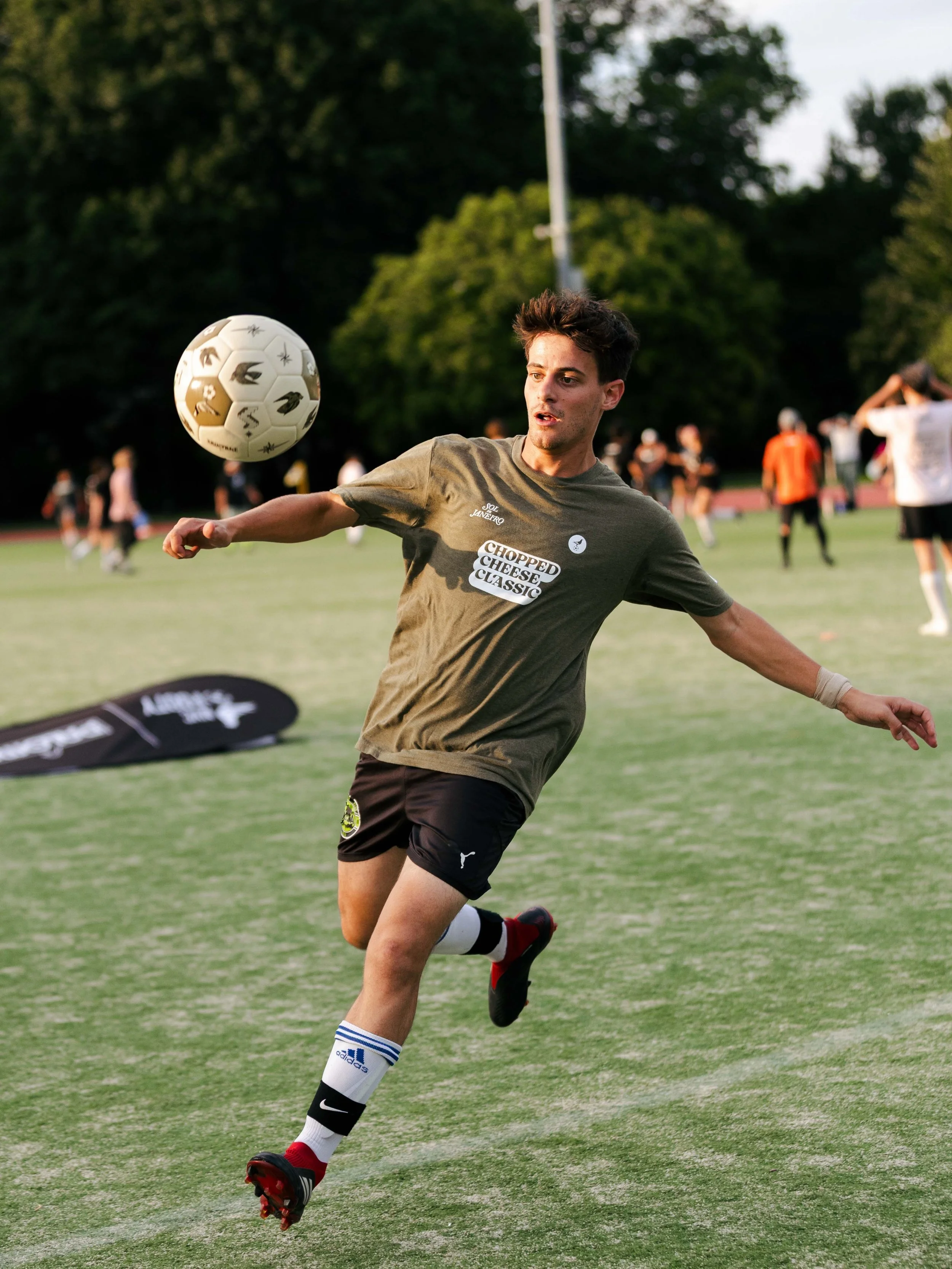 Chopped it up at the @choppedcheeseclassic this past weekend 🧀⚽️

🏆 Cheers to our champs:
CASUAL - Iconic Magazine 📖
COMPETITIVE - Go Natural Health ✨
