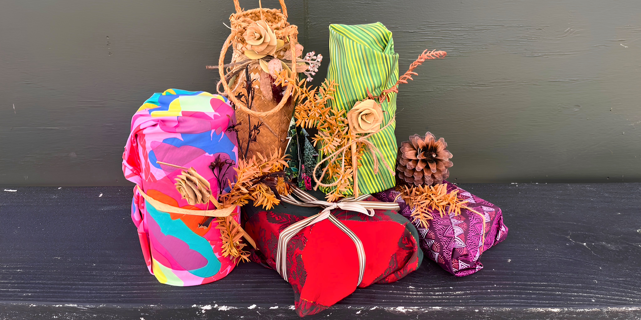 Low-waste gift wrapping