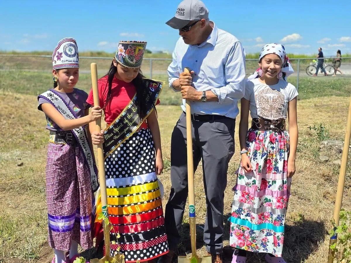 Youth and royalty gathering Camas with former Governor Jay Inslee with Salish School, Grantee