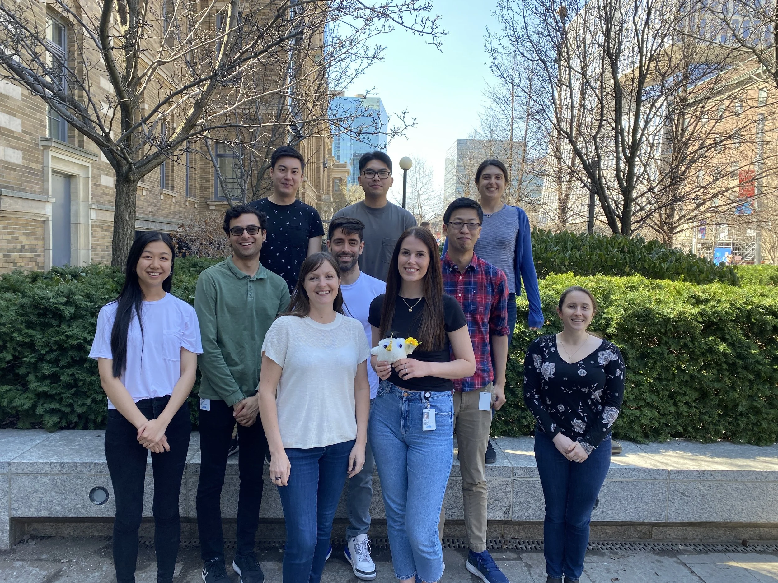 April 2023 - Congratulations to Ana on defending her PhD!! 