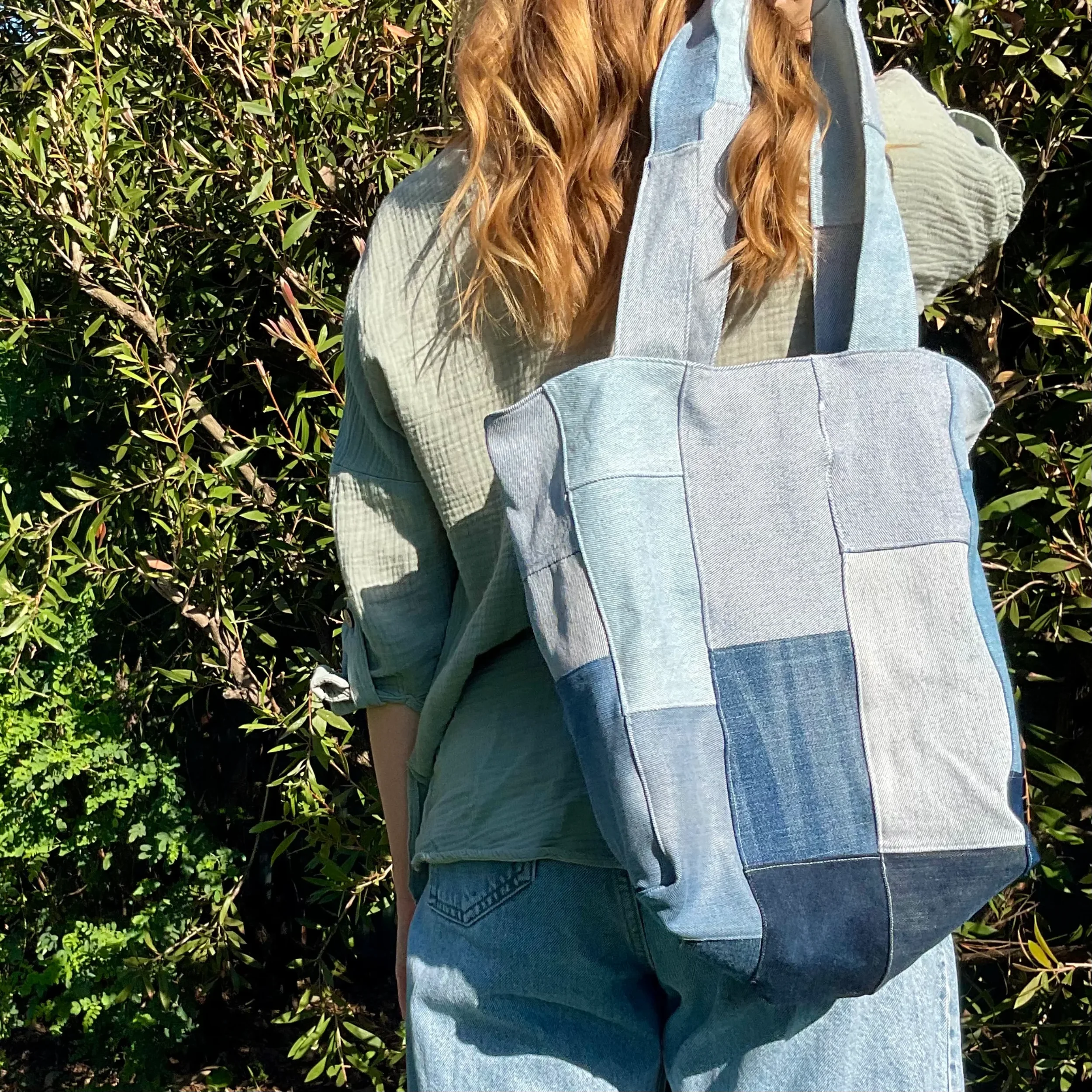 DW-Web-DenimTote-Shoulder.webp