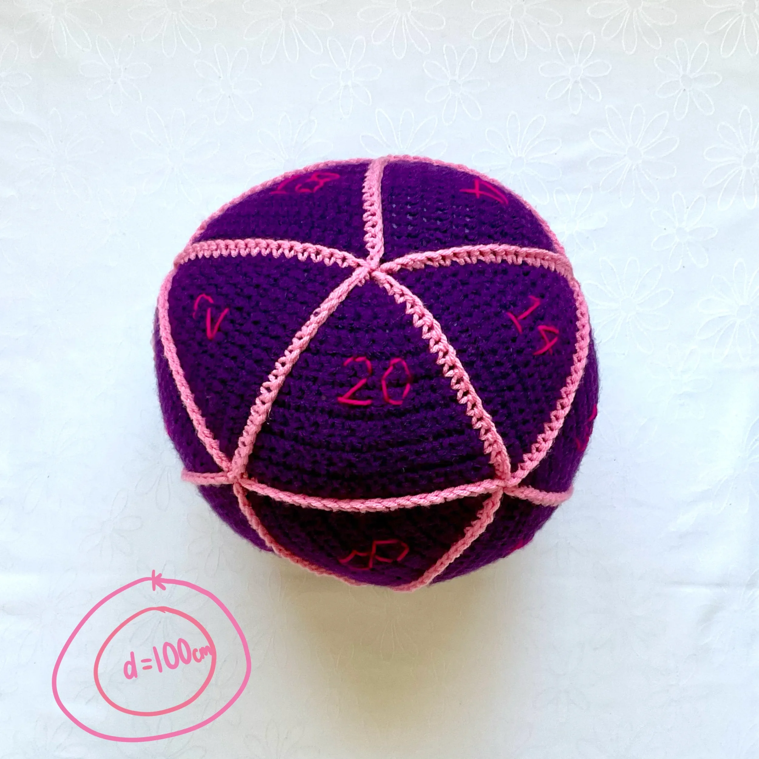 DW-Web-d20Cushion-Measurements.webp