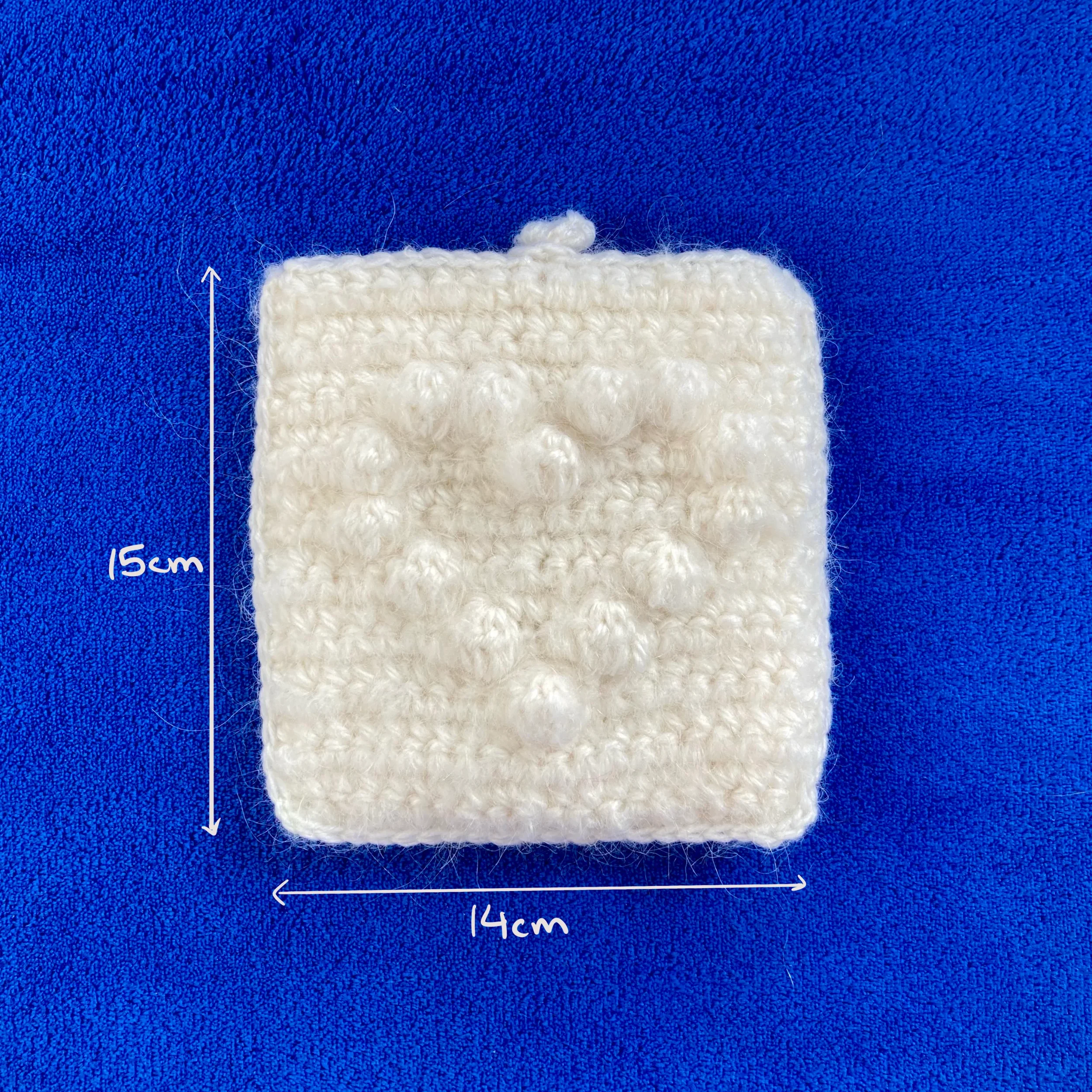 DW-Web-HeartClutch-LargeMeasurements.webp